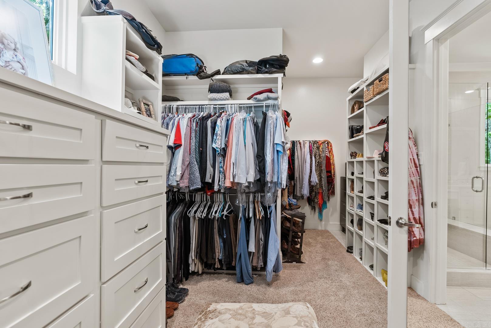 WOODLANDS EDGE - Residential