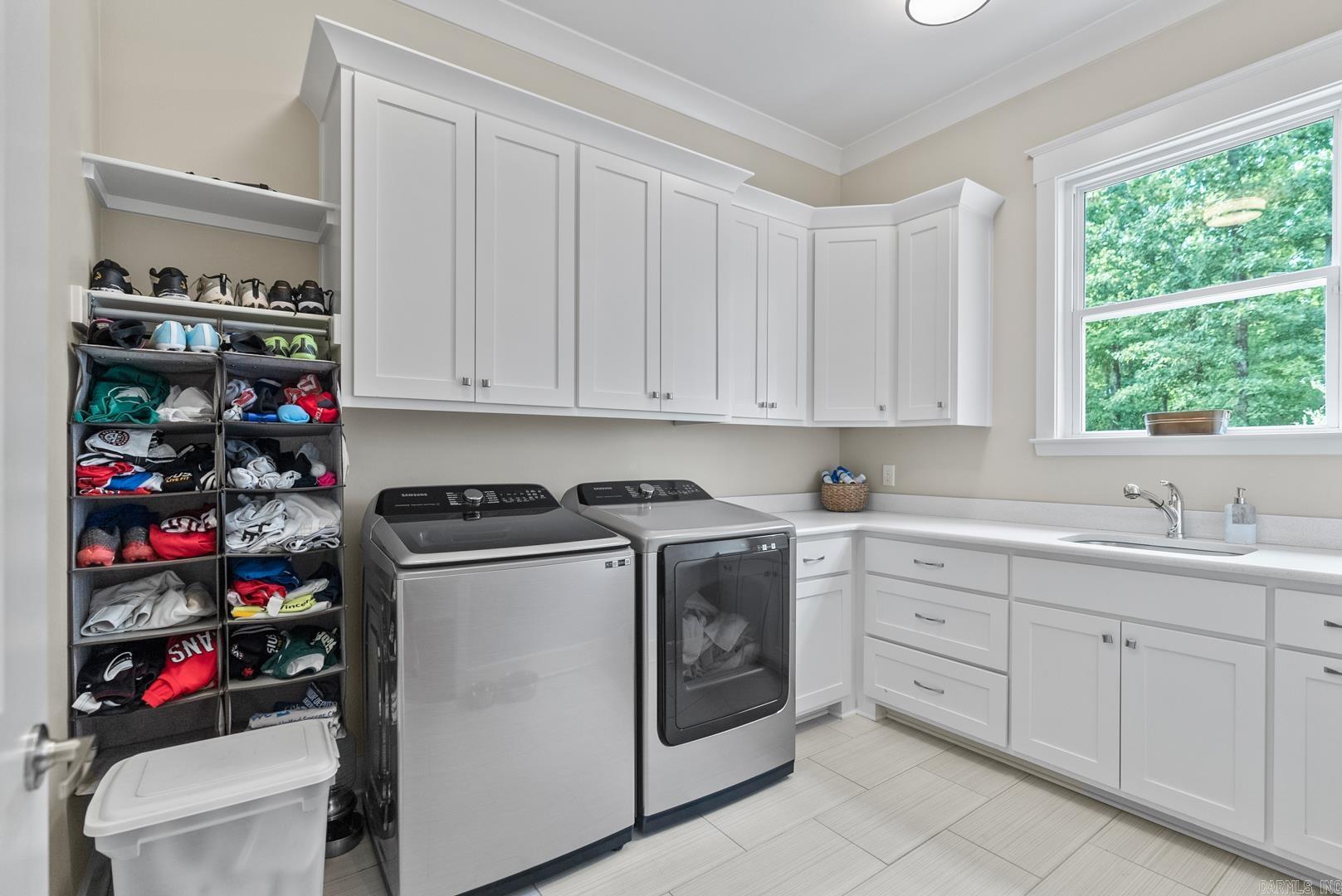 WOODLANDS EDGE - Residential