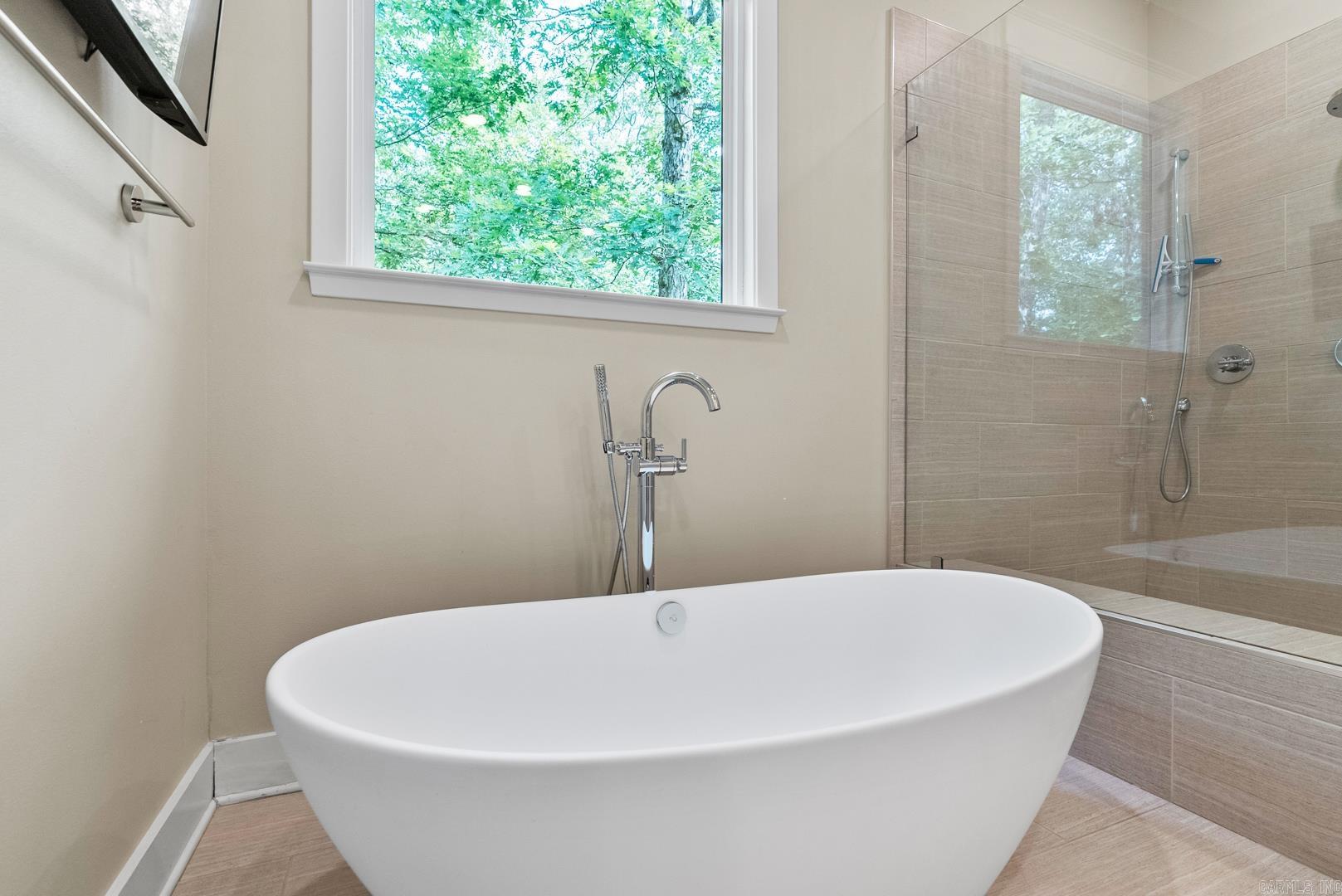 WOODLANDS EDGE - Residential