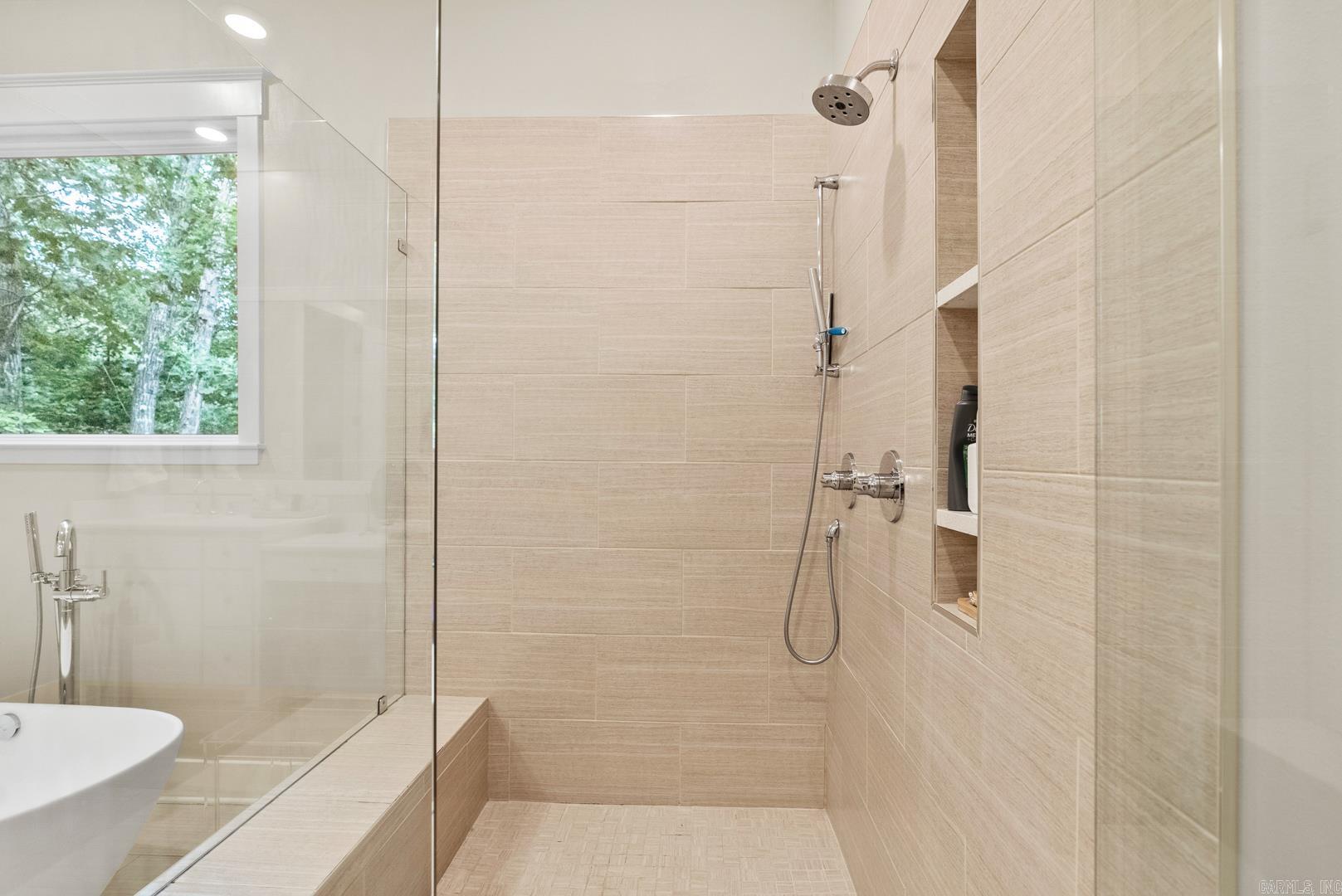 WOODLANDS EDGE - Residential