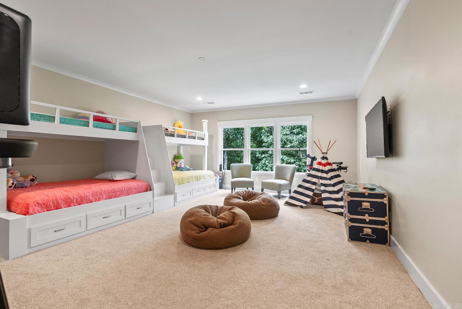 WOODLANDS EDGE - Residential