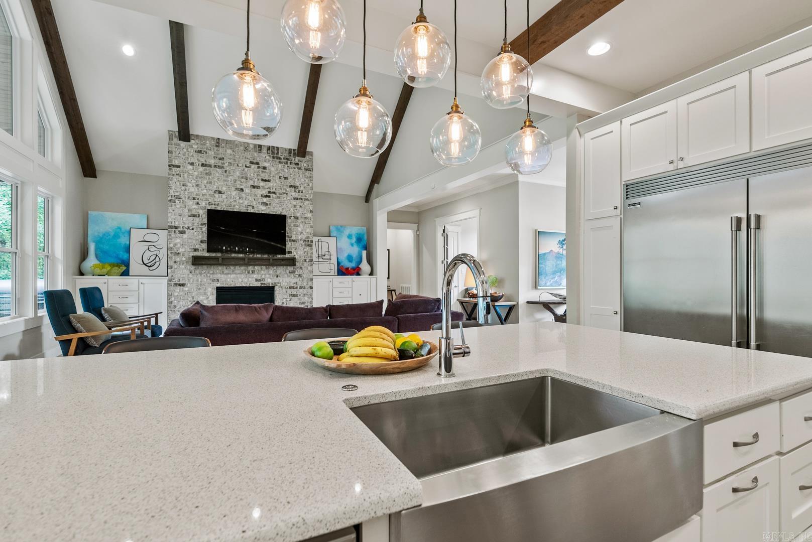 WOODLANDS EDGE - Residential