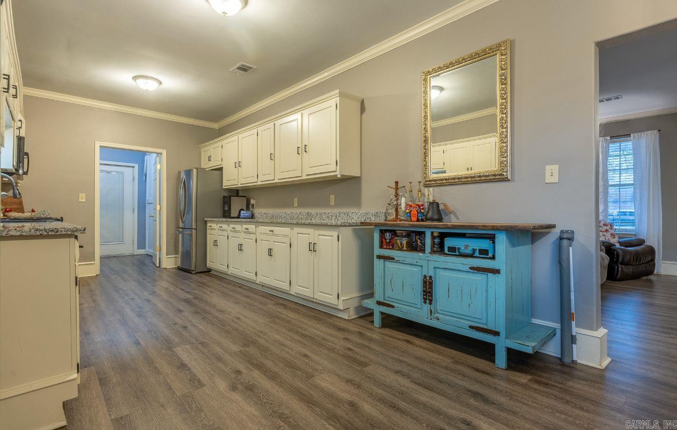 ANGEL COURT - Residential