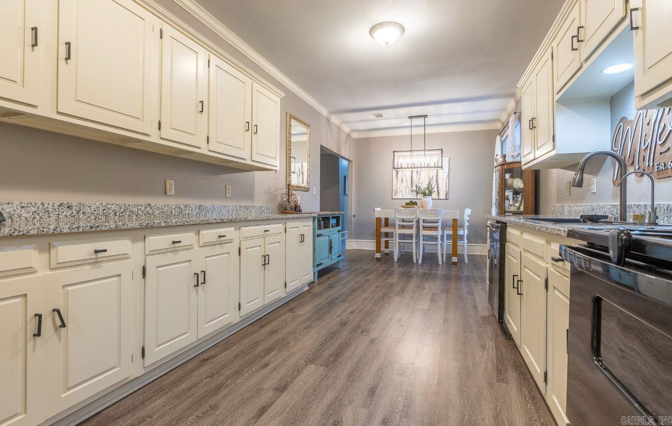 ANGEL COURT - Residential