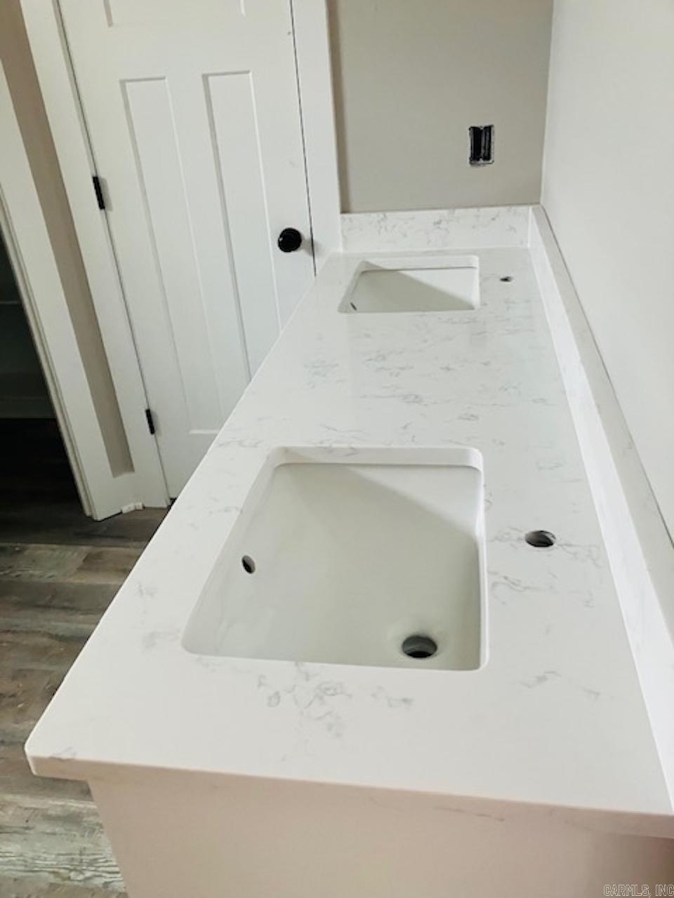 EAST MEADOW - Residential