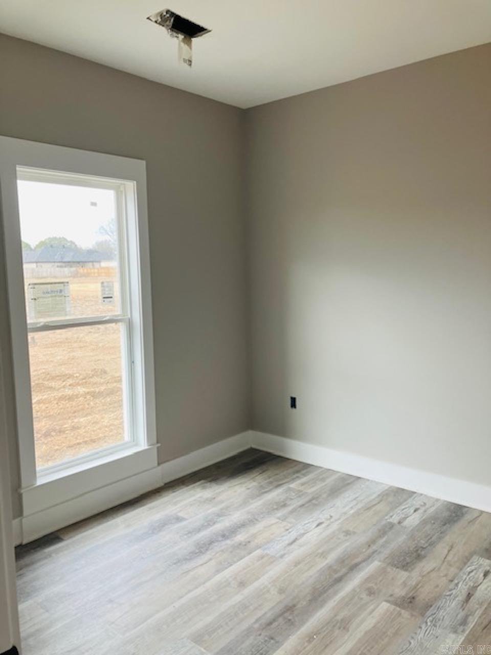 EAST MEADOW - Residential