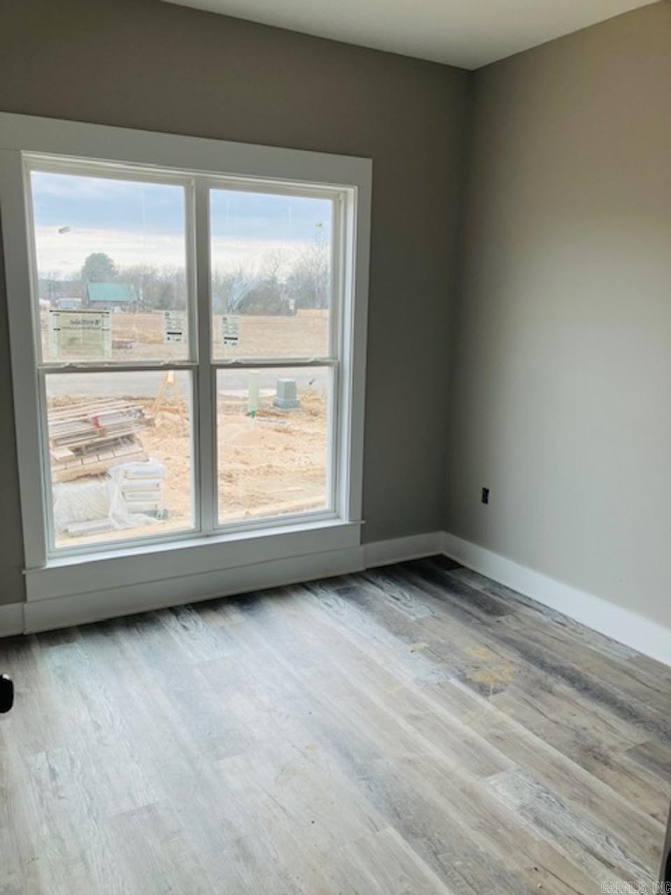 EAST MEADOW - Residential