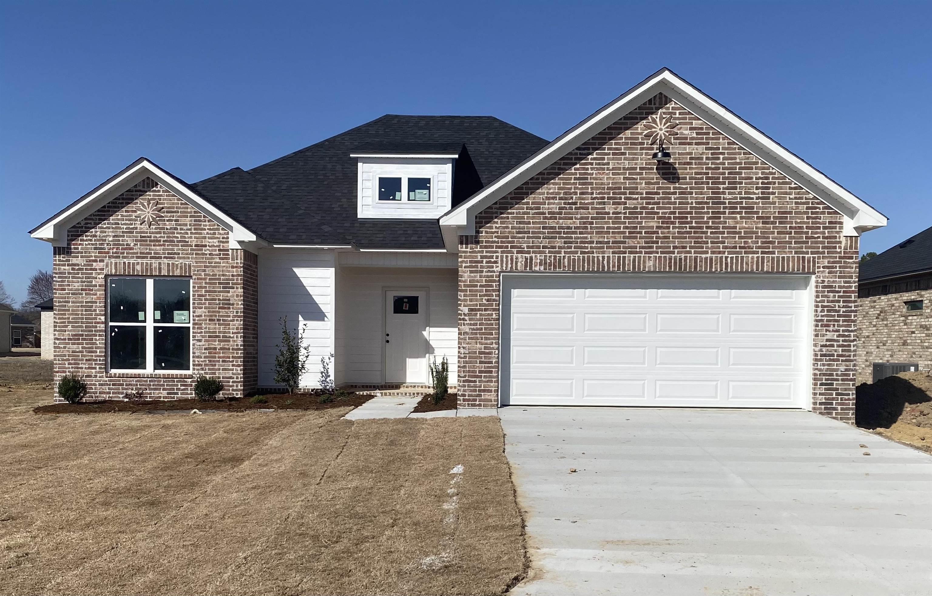 EAST MEADOW - Residential