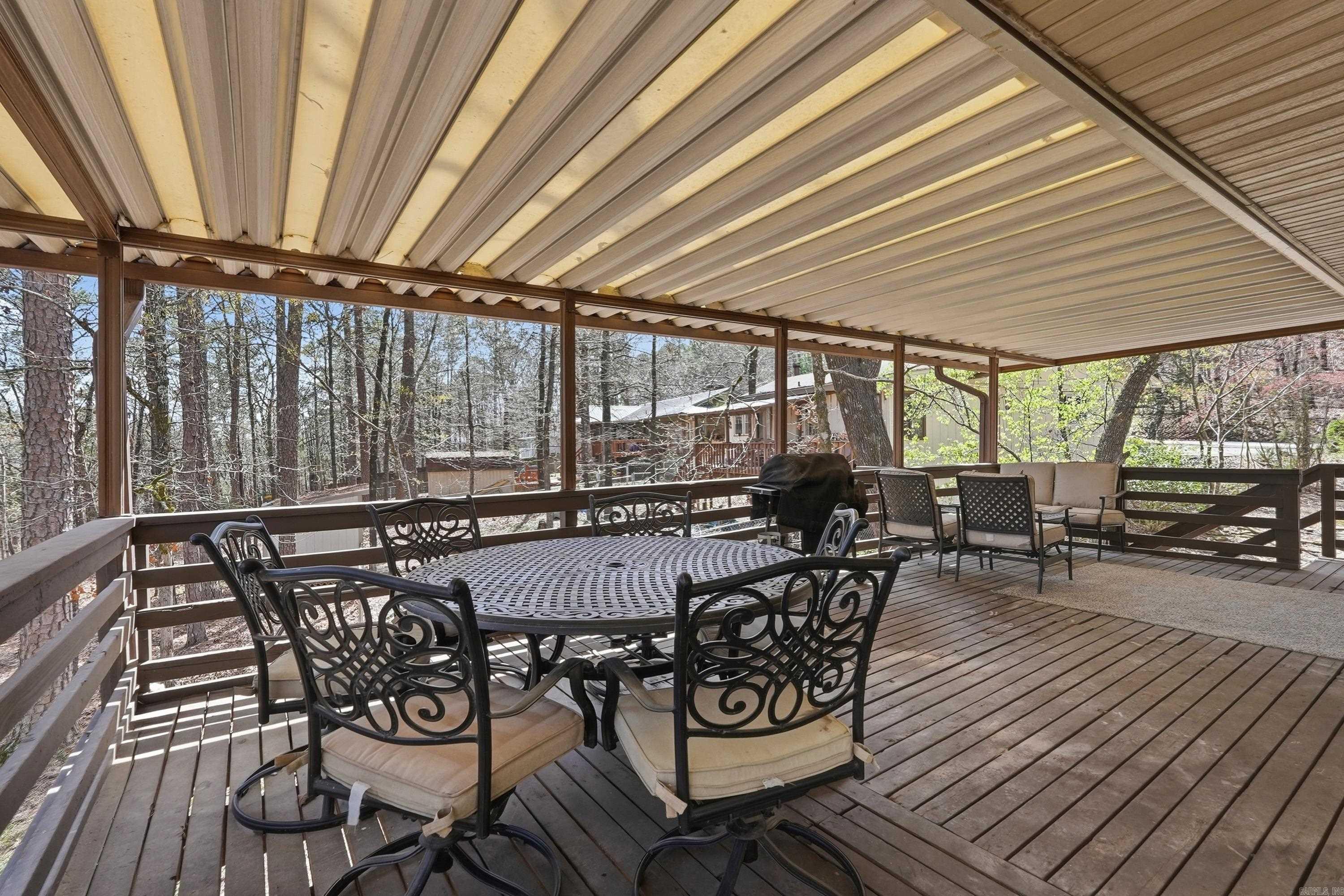 CHELSEA GLADE - Residential