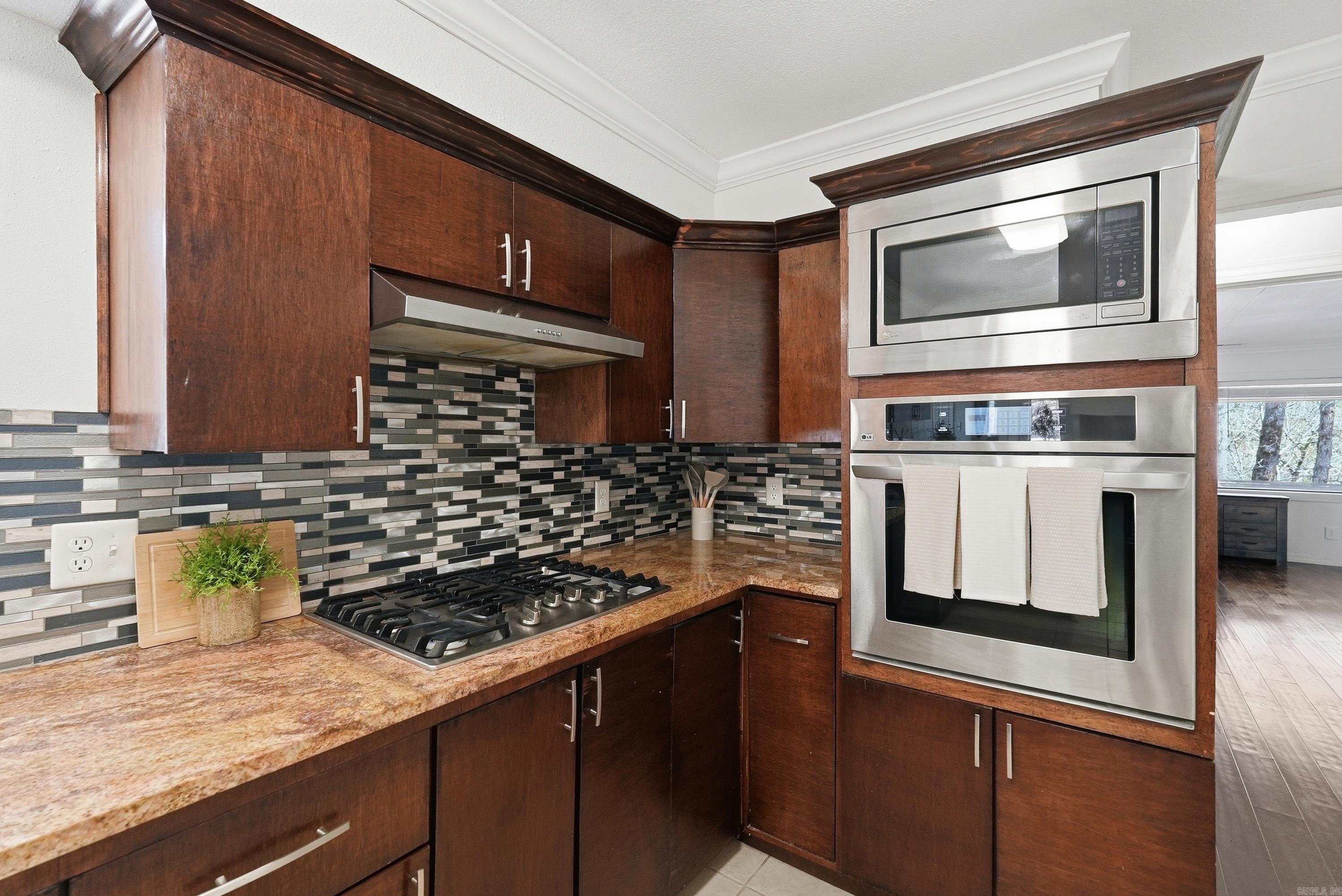 CHELSEA GLADE - Residential