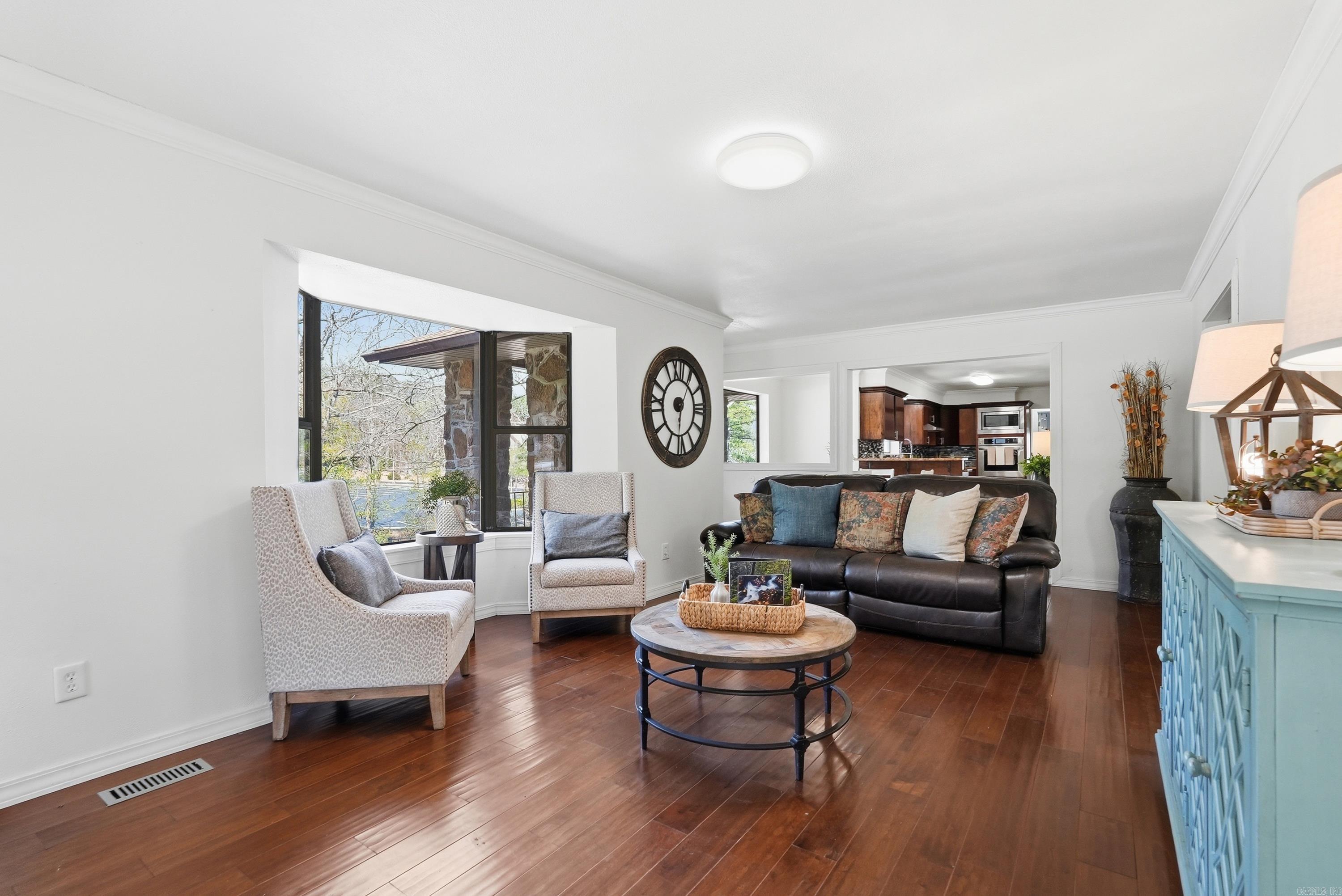 CHELSEA GLADE - Residential