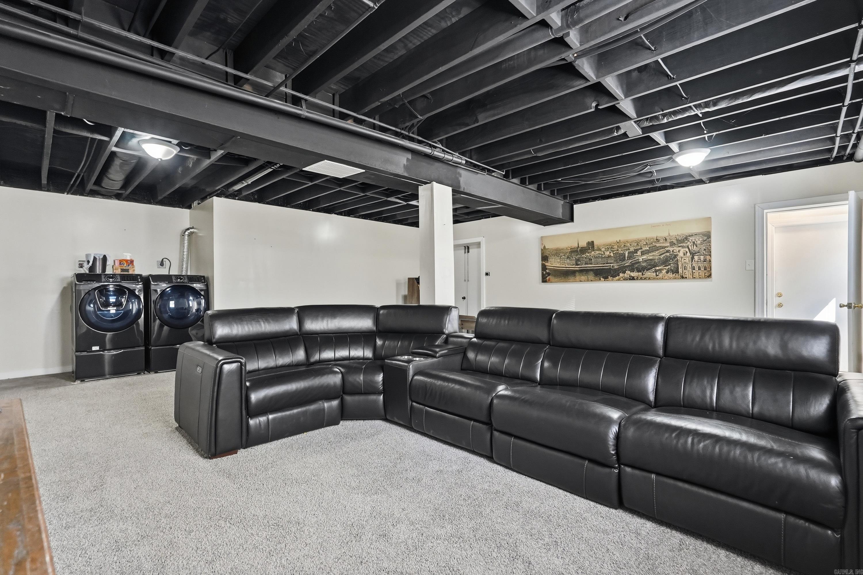 CHELSEA GLADE - Residential