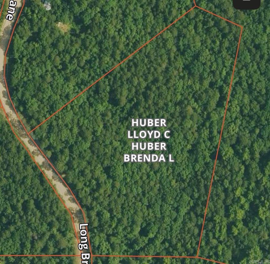 Rural acreage with road frontage, conveniently located between Clinton and Greenbrier. Easy access to Greers Ferry Lake with Choctaw Marina approximately 12 miles away and Sugar Loaf Marina approximately 15 miles away. Ideal for a homesite, recreational use, or investment property.