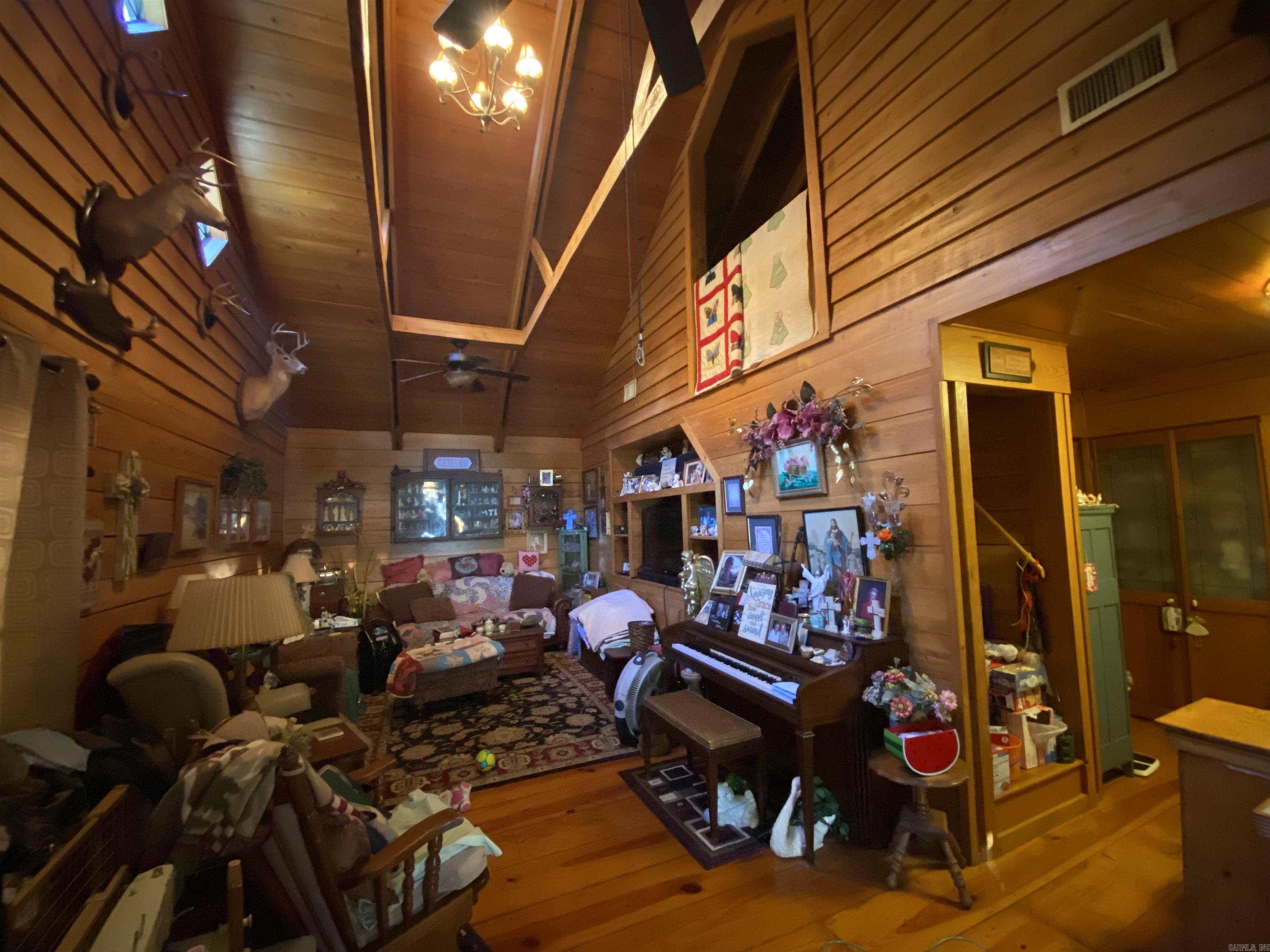 Metes & Bounds - Residential