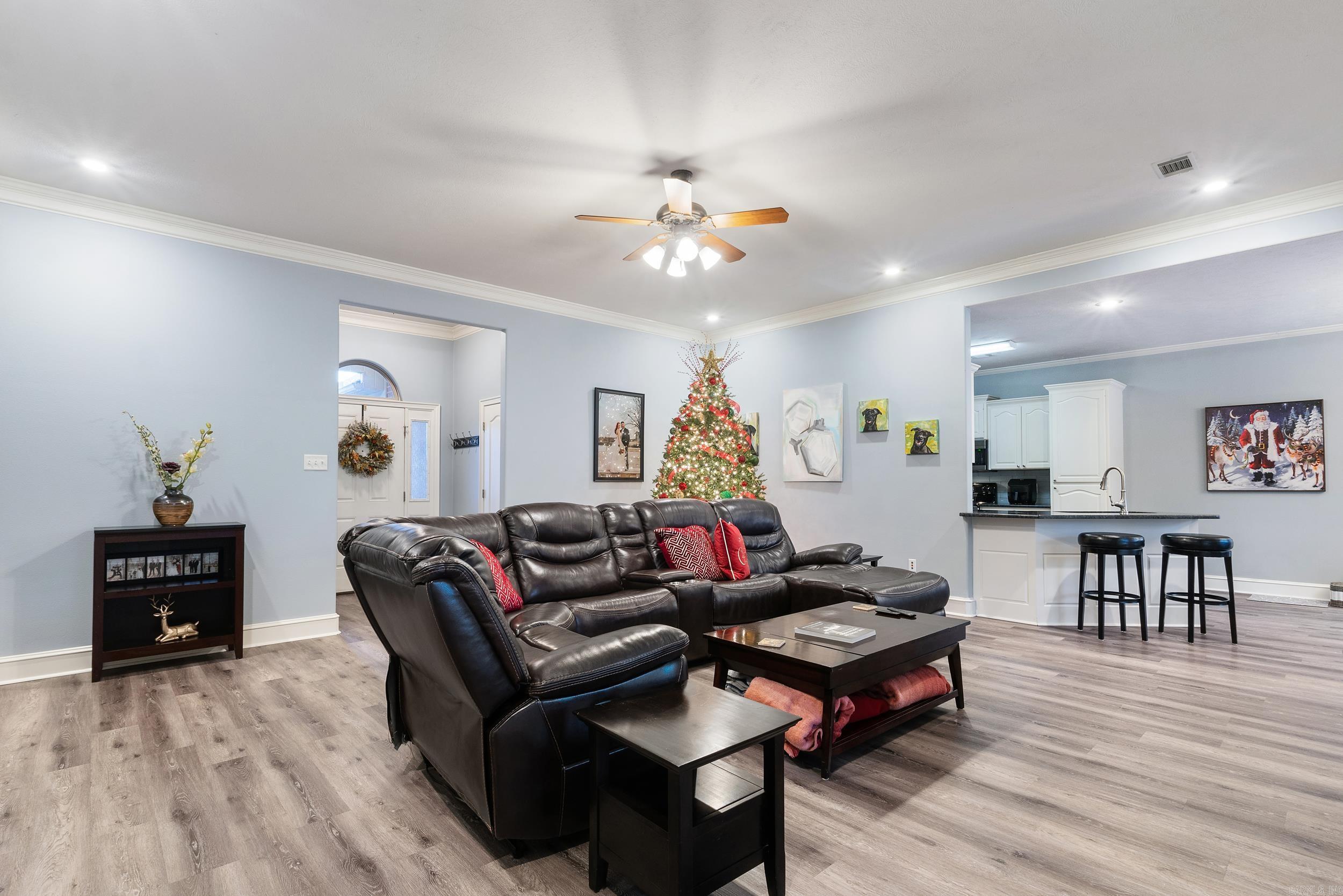 CLUB CREEK - Residential