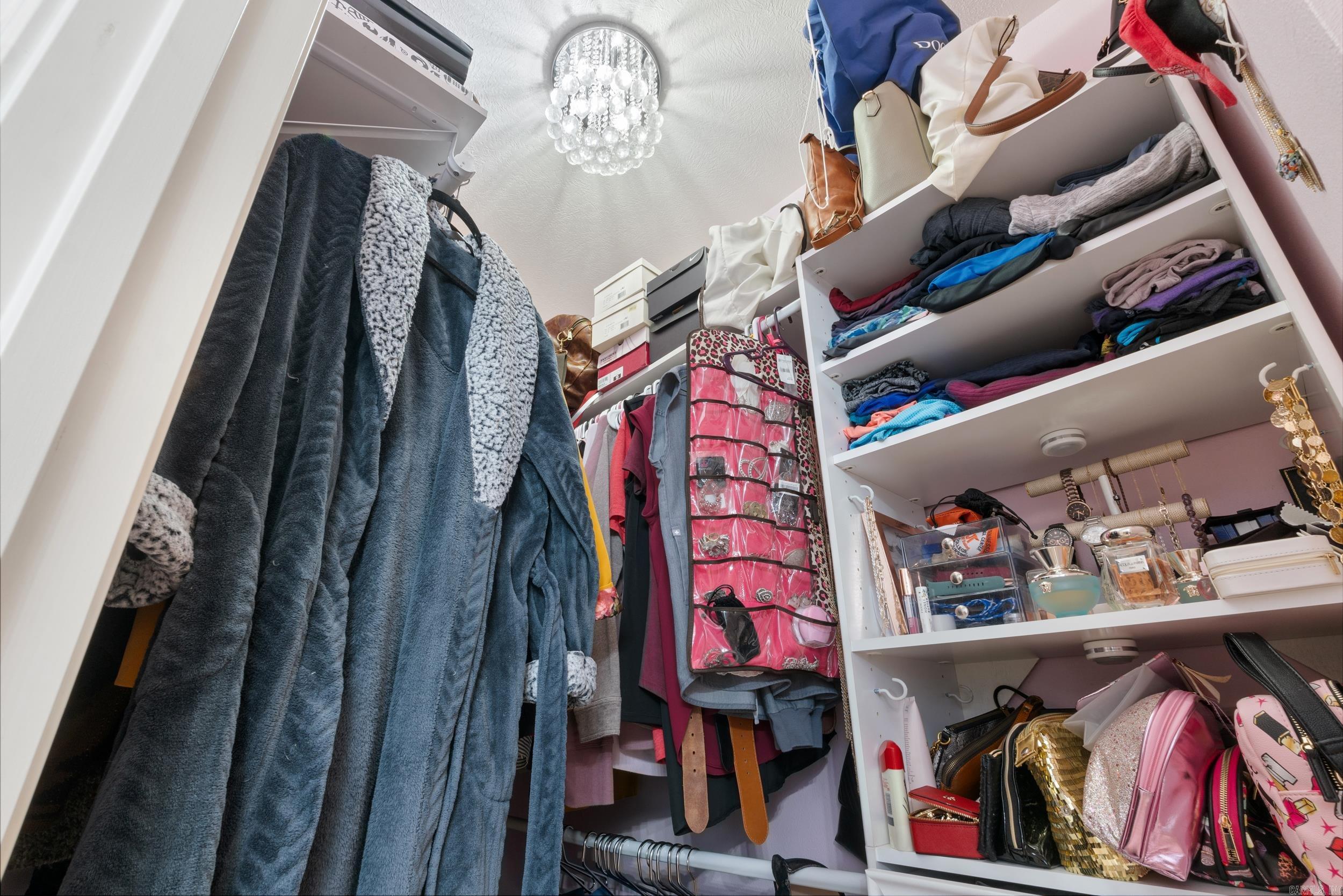 CLUB CREEK - Residential