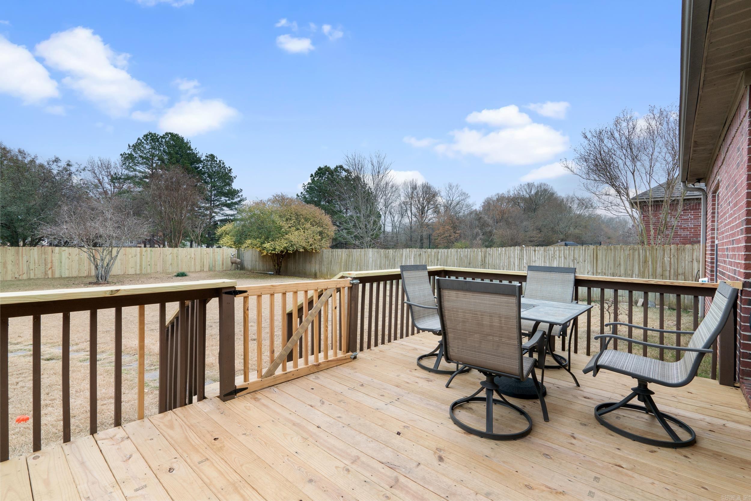 CLUB CREEK - Residential