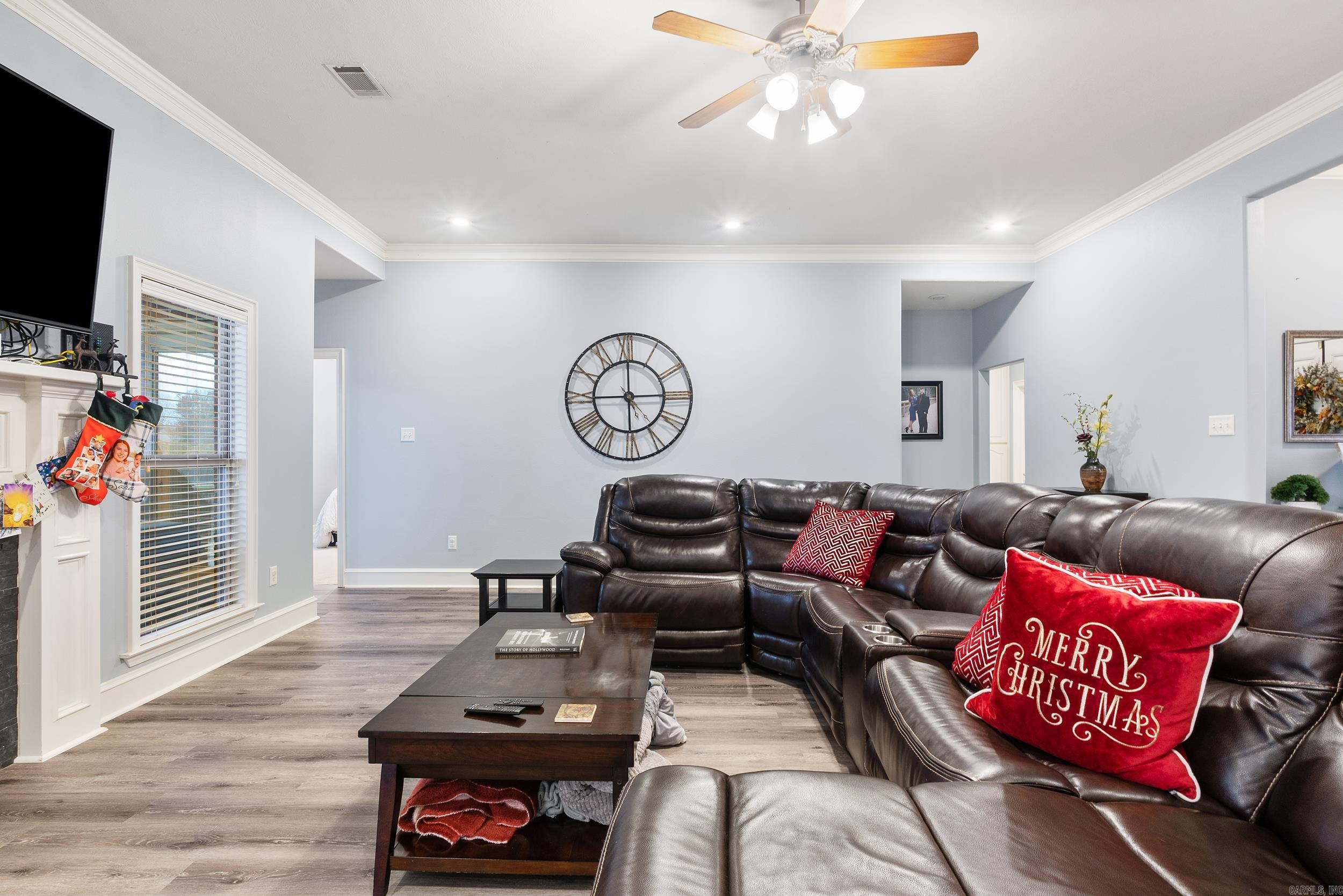 CLUB CREEK - Residential