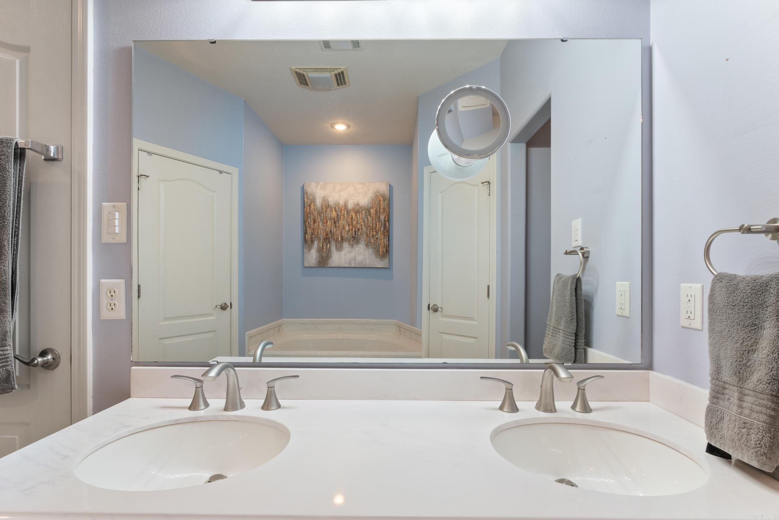 CLUB CREEK - Residential