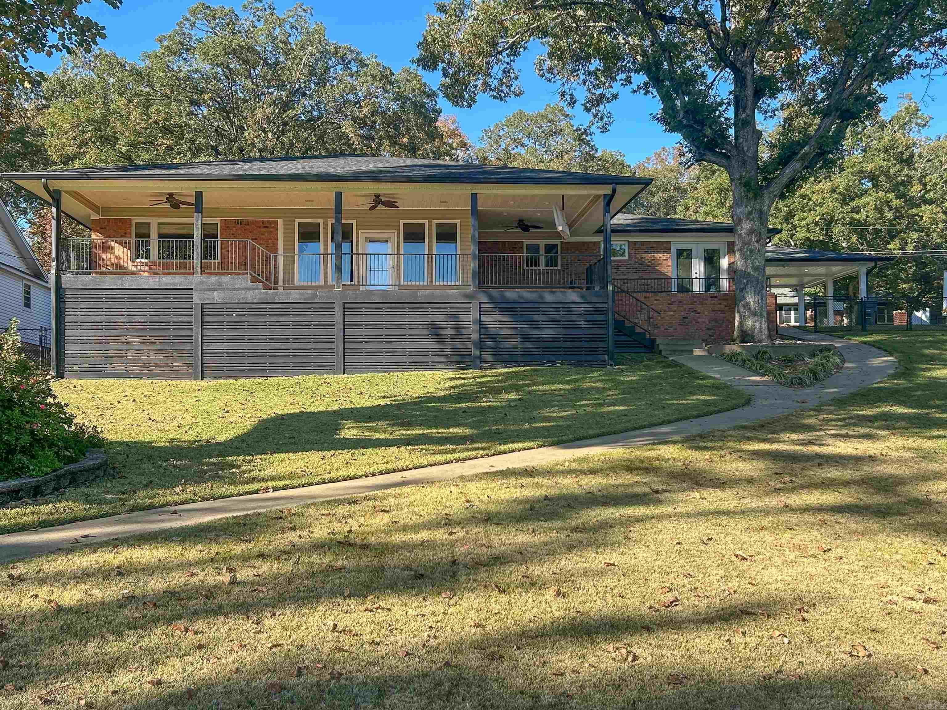 CLIFTON PLACE - Residential