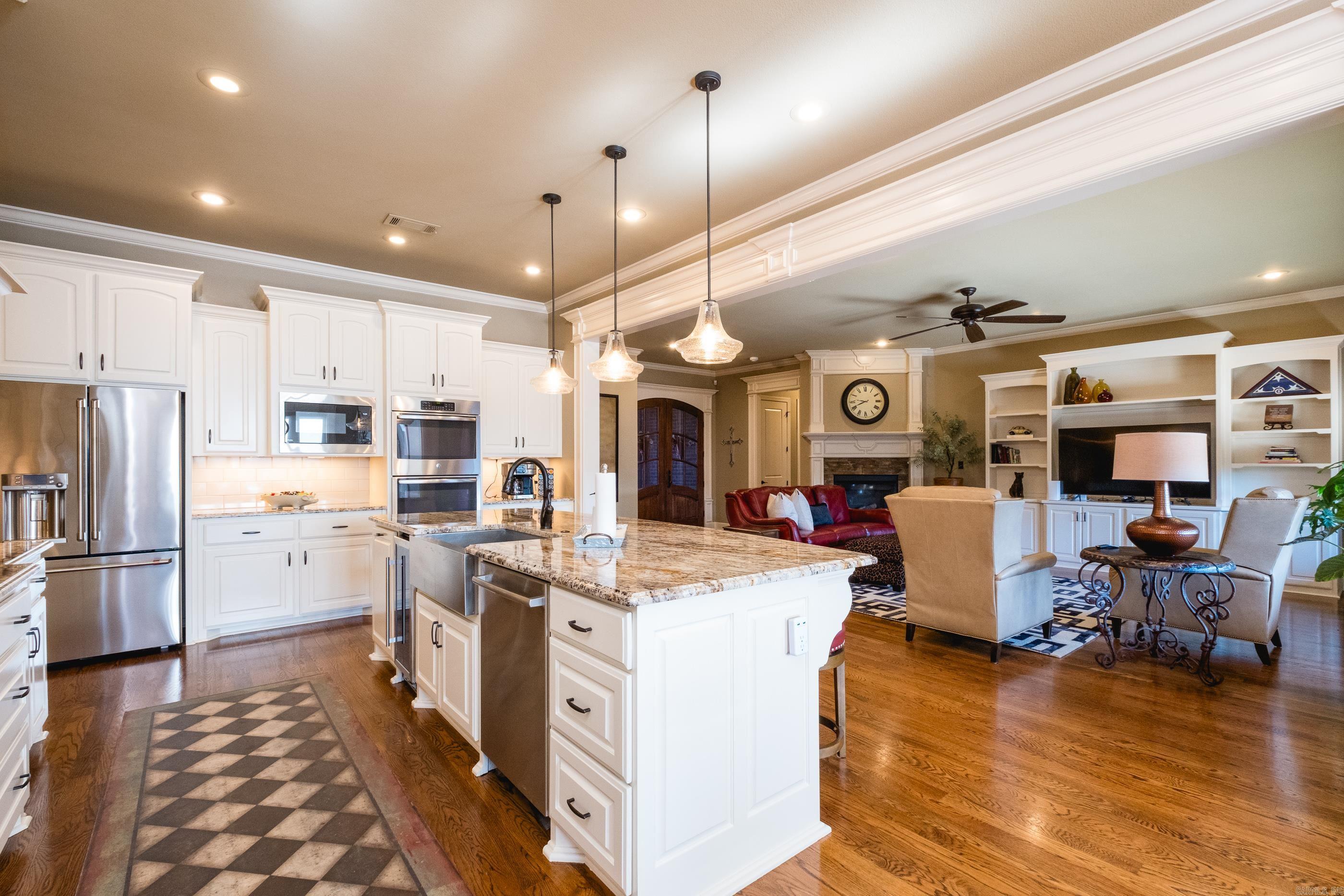 CHENAL VALLEY "MIRAMAR PLACE" - Residential