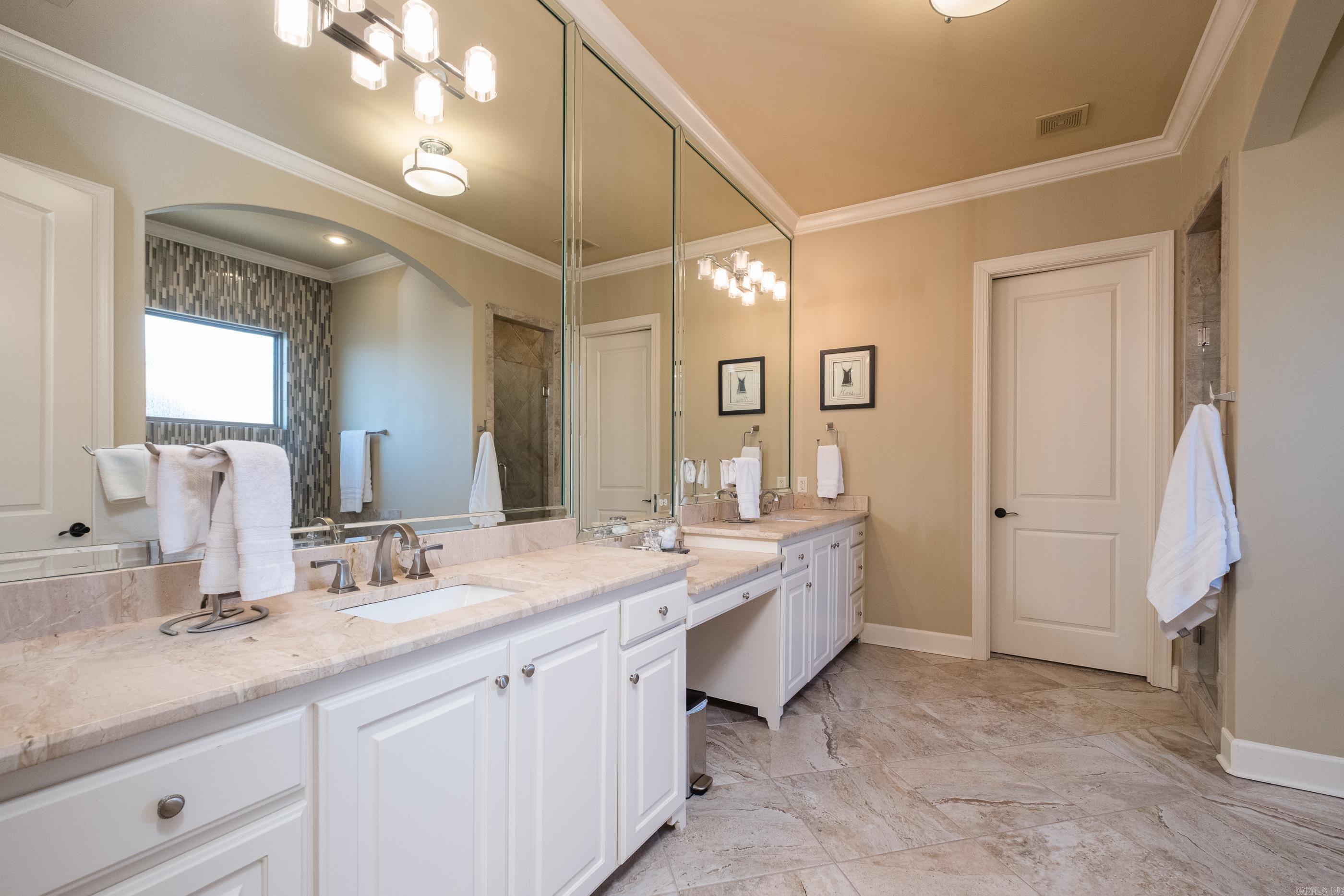 CHENAL VALLEY "MIRAMAR PLACE" - Residential