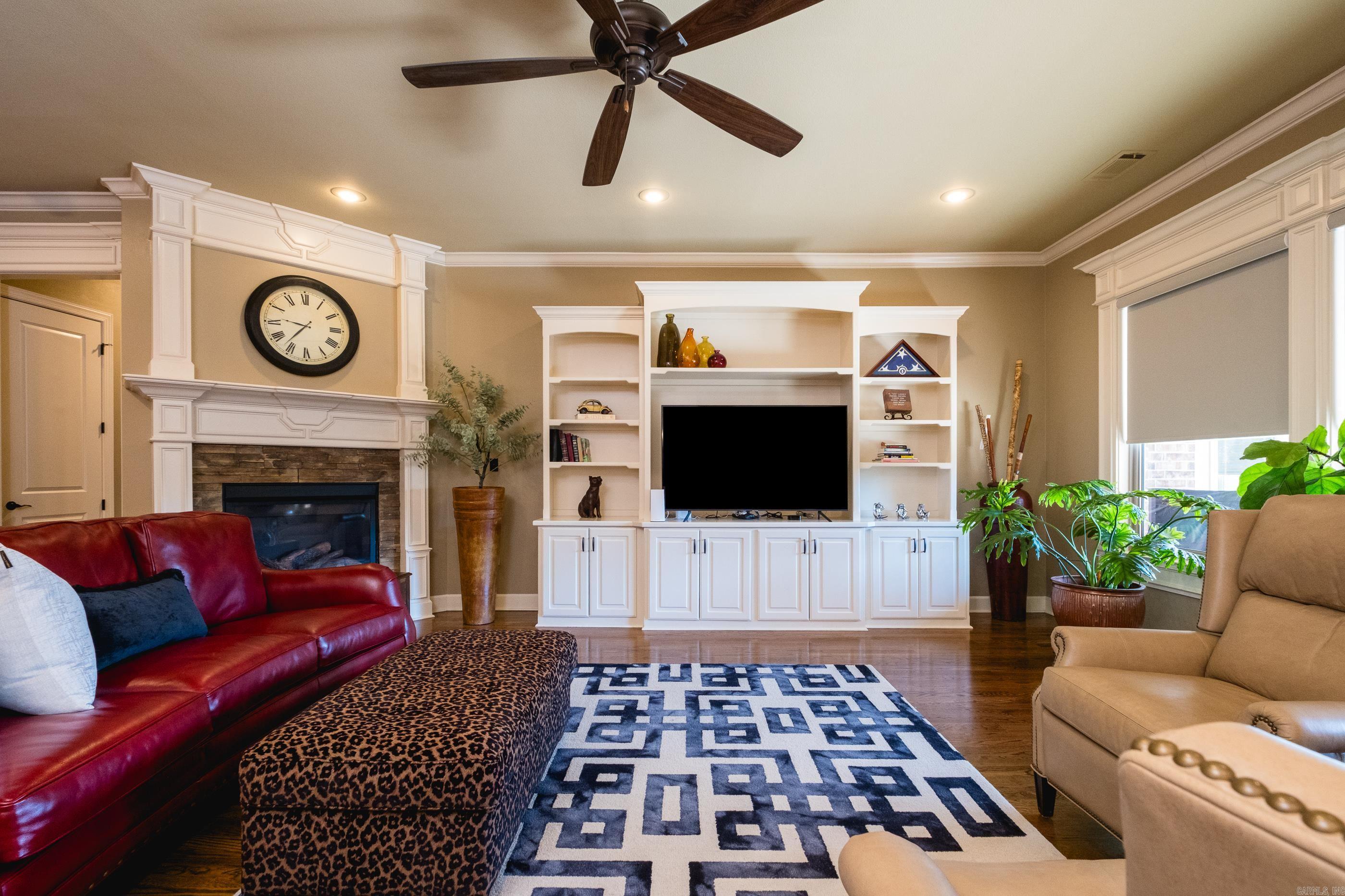 CHENAL VALLEY "MIRAMAR PLACE" - Residential