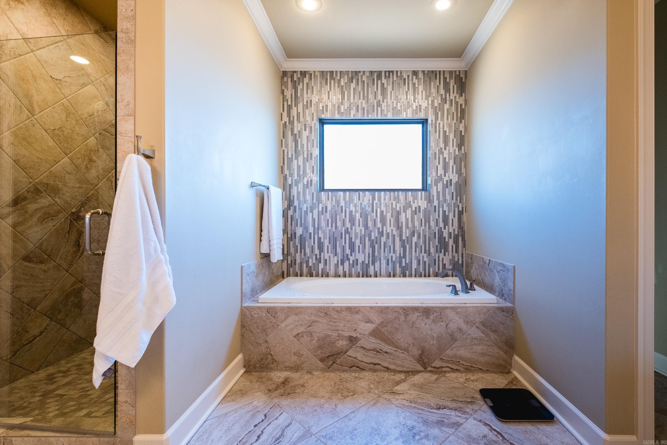 CHENAL VALLEY "MIRAMAR PLACE" - Residential