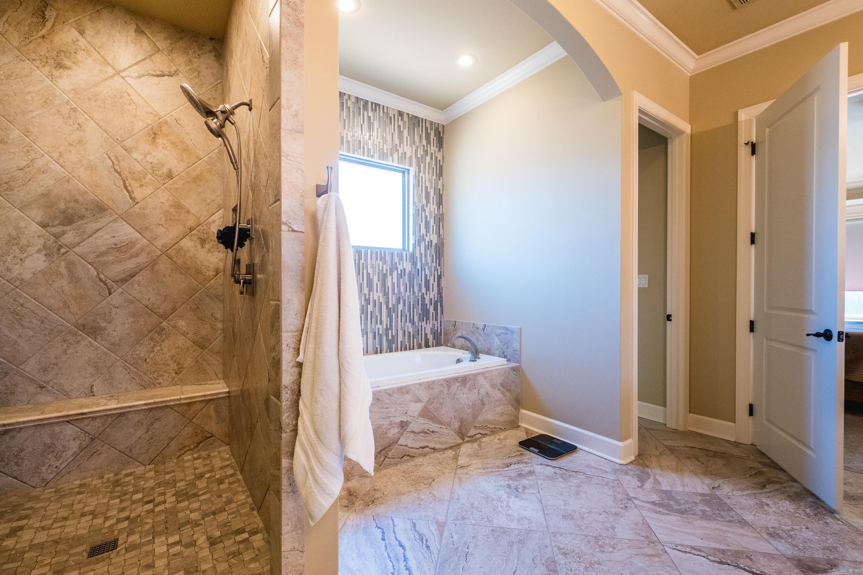 CHENAL VALLEY "MIRAMAR PLACE" - Residential