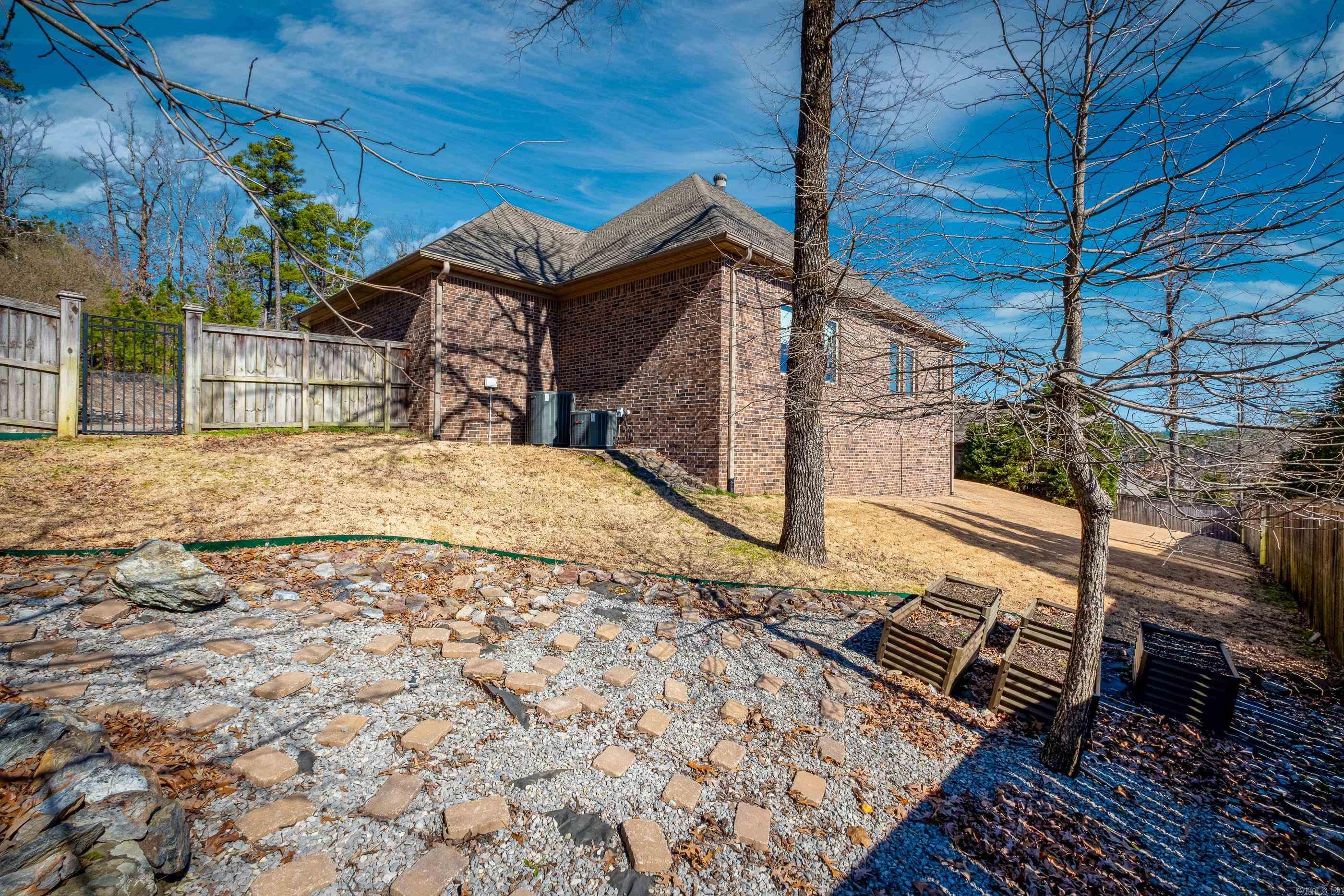 CHENAL VALLEY "MIRAMAR PLACE" - Residential