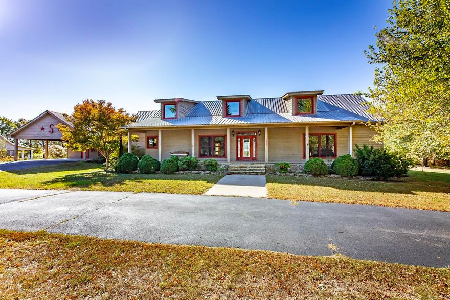 Welcome to this stunning home featuring an open floor plan and vaulted ceilings with a wall of windows overlooking the pool and your backyard oasis! The gourmet kitchen opens to the living area and offers custom cabinets, an island, granite countertop, an extra large pantry and so much more. This custom family home offers supreme craftsmanship with lots of love and attention to detail in every aspect! Located just minutes from Greers Ferry Lake and the Little Red River, this is a must see!