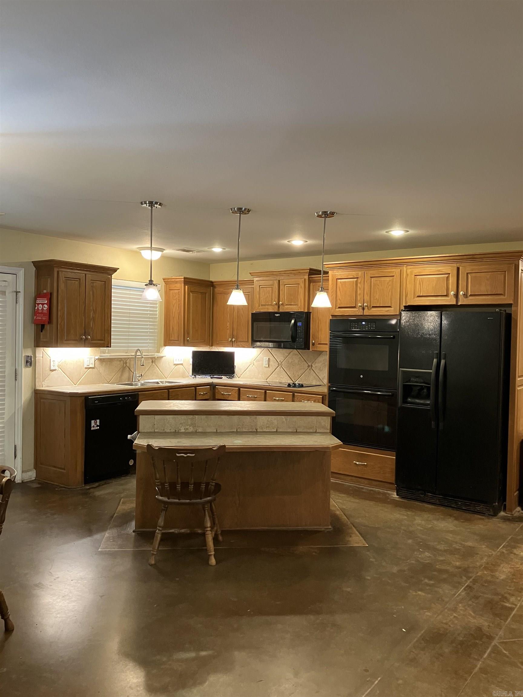 SHADY MEADOWS - Residential