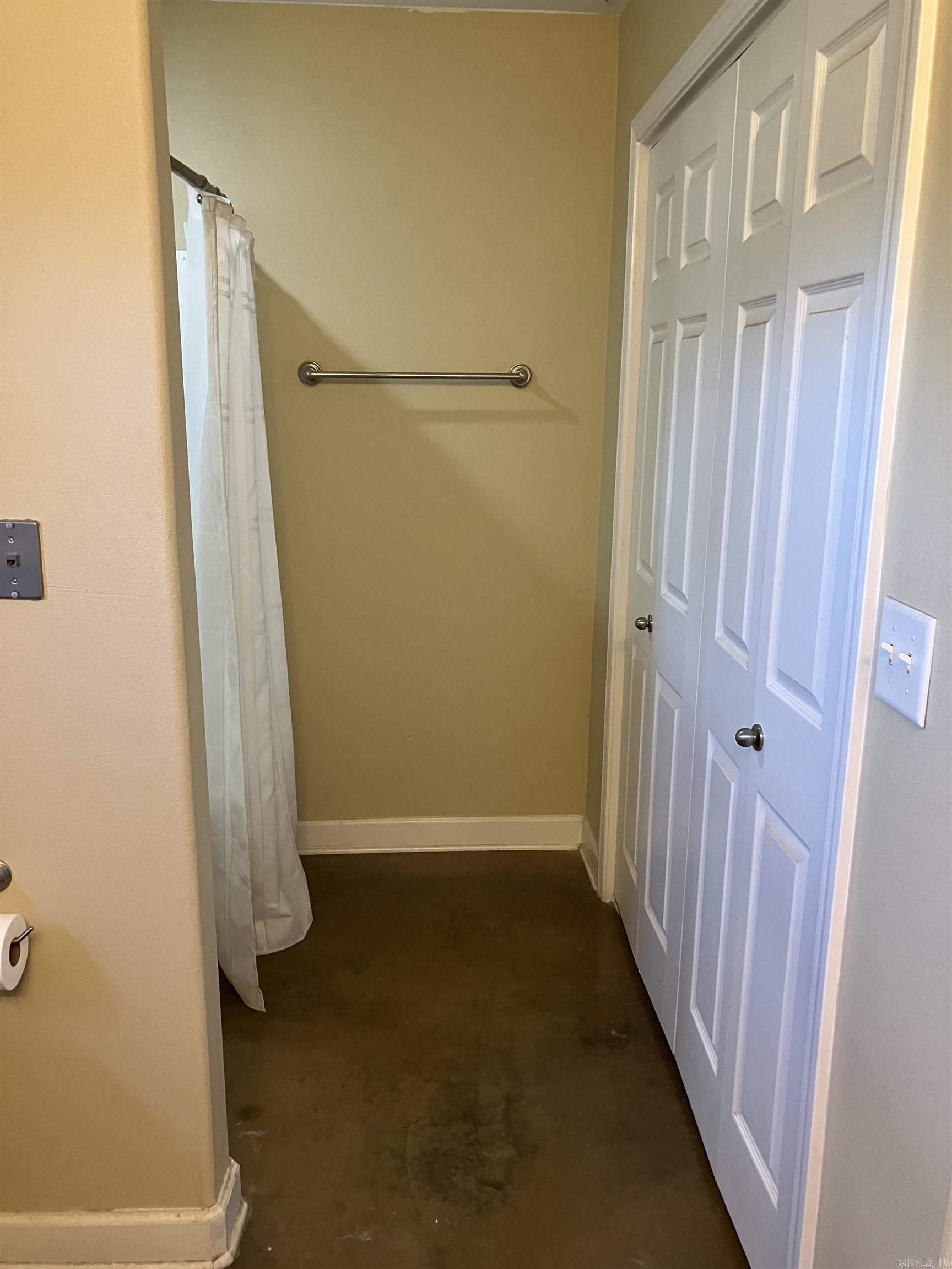 SHADY MEADOWS - Residential