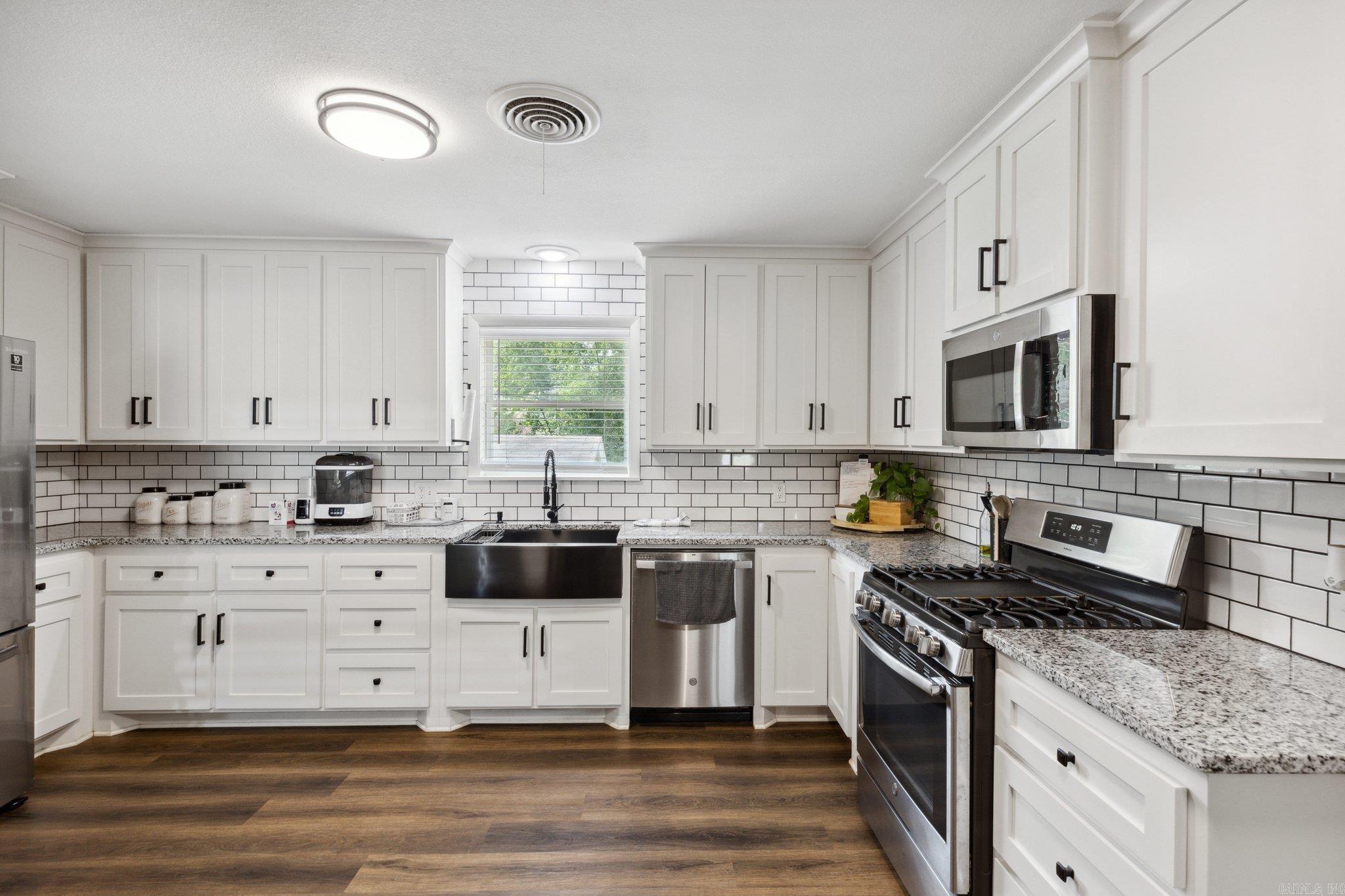 Holloway Replat South Hwy - Residential