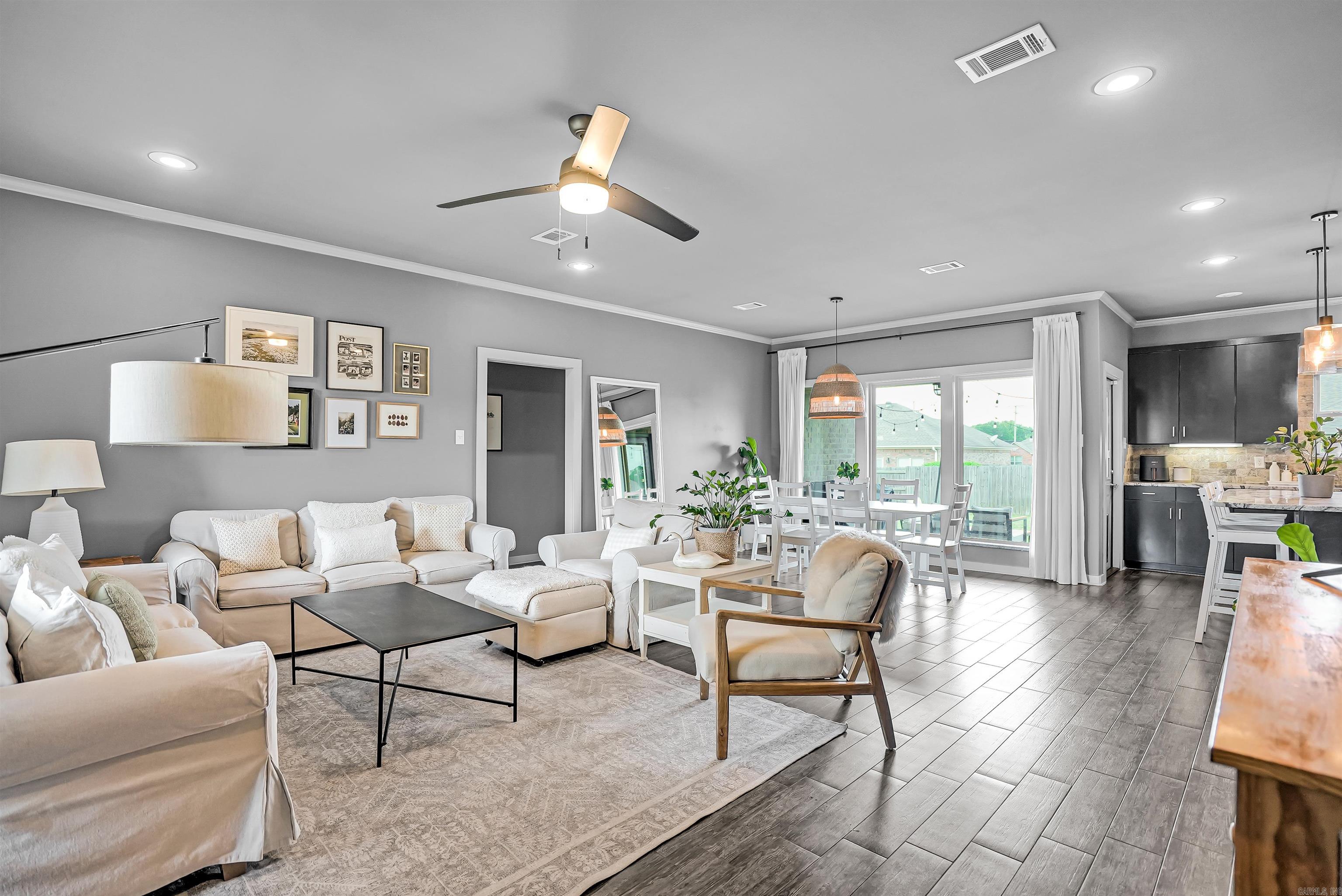 STONEHENGE PLACE - Residential