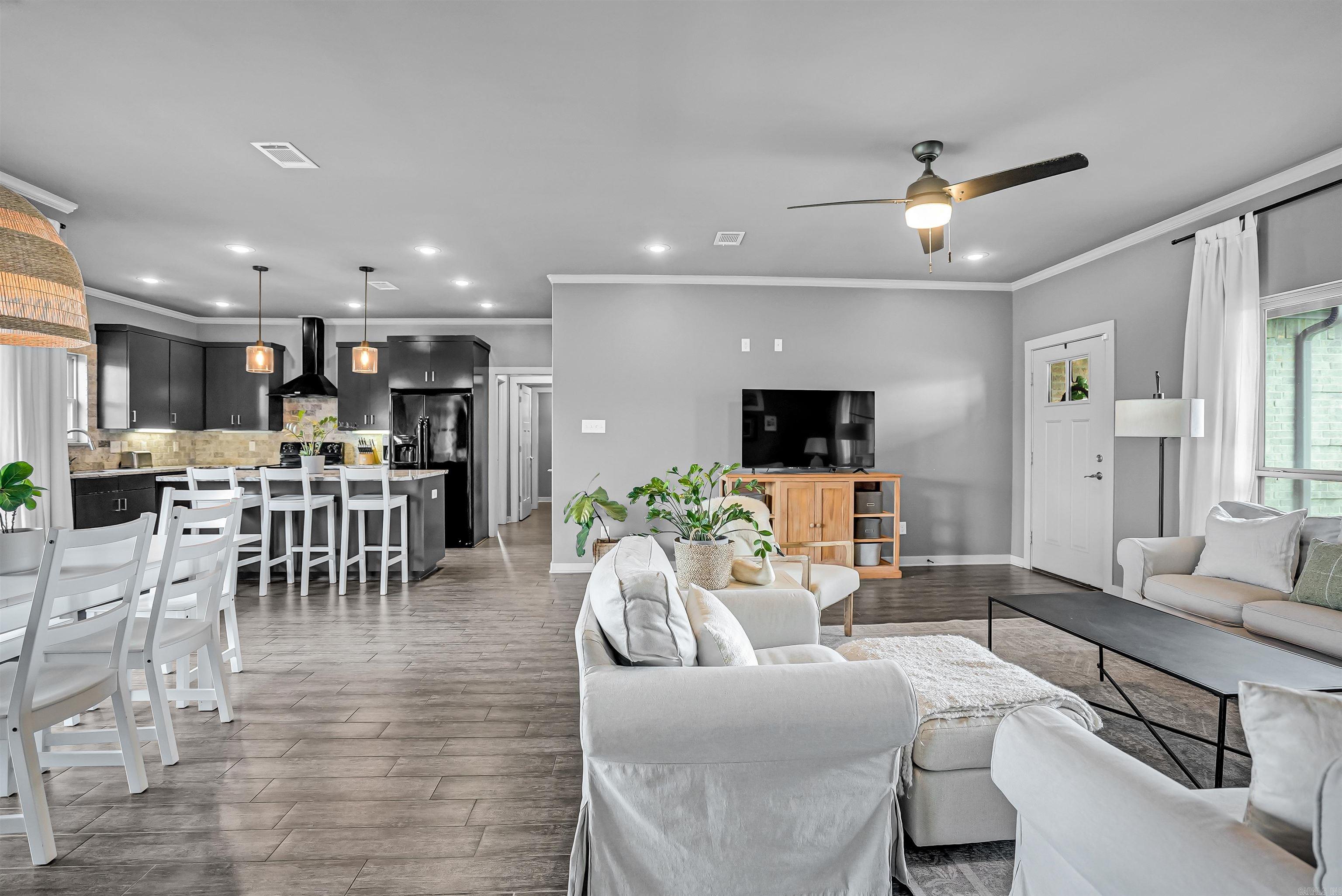 STONEHENGE PLACE - Residential