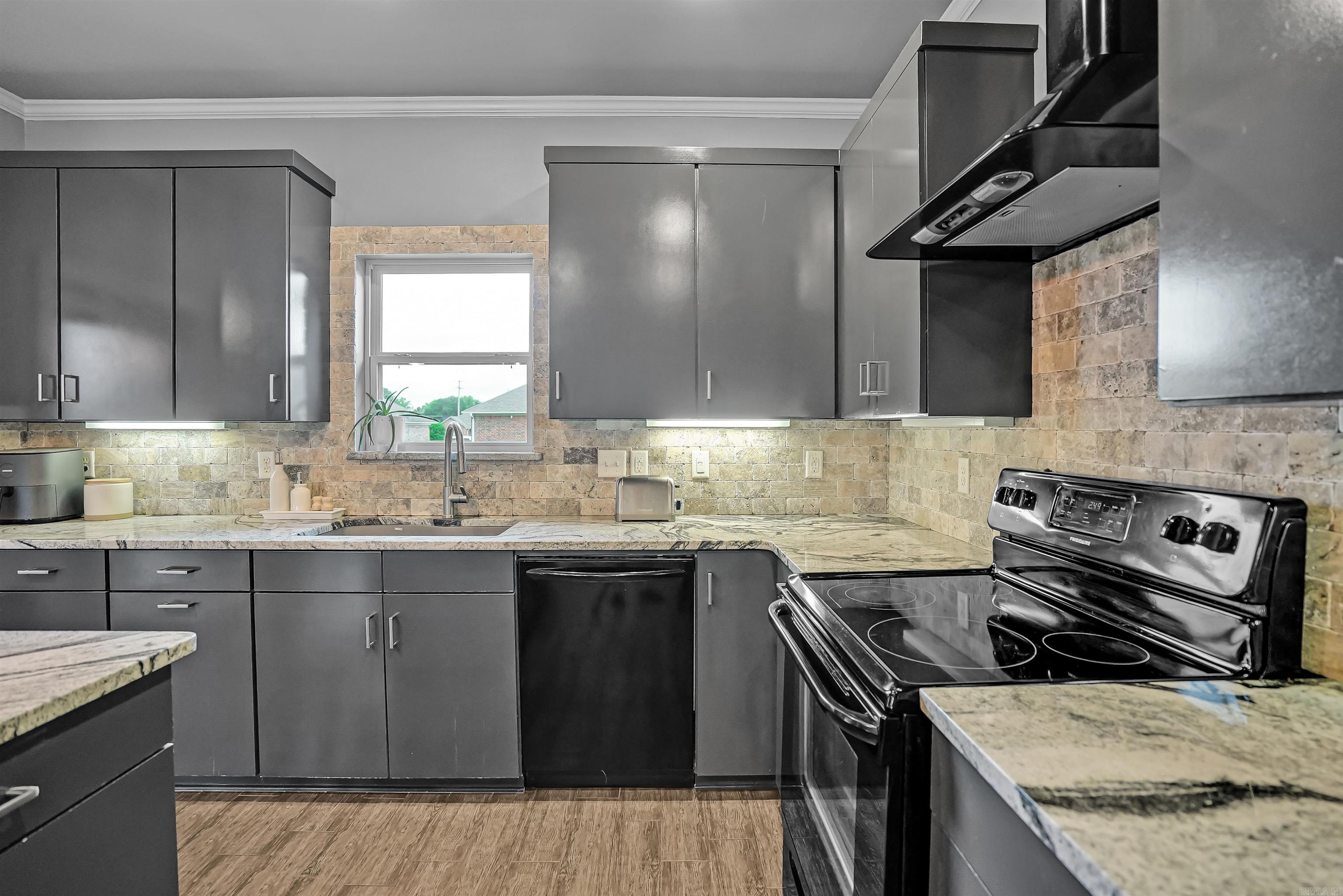 STONEHENGE PLACE - Residential