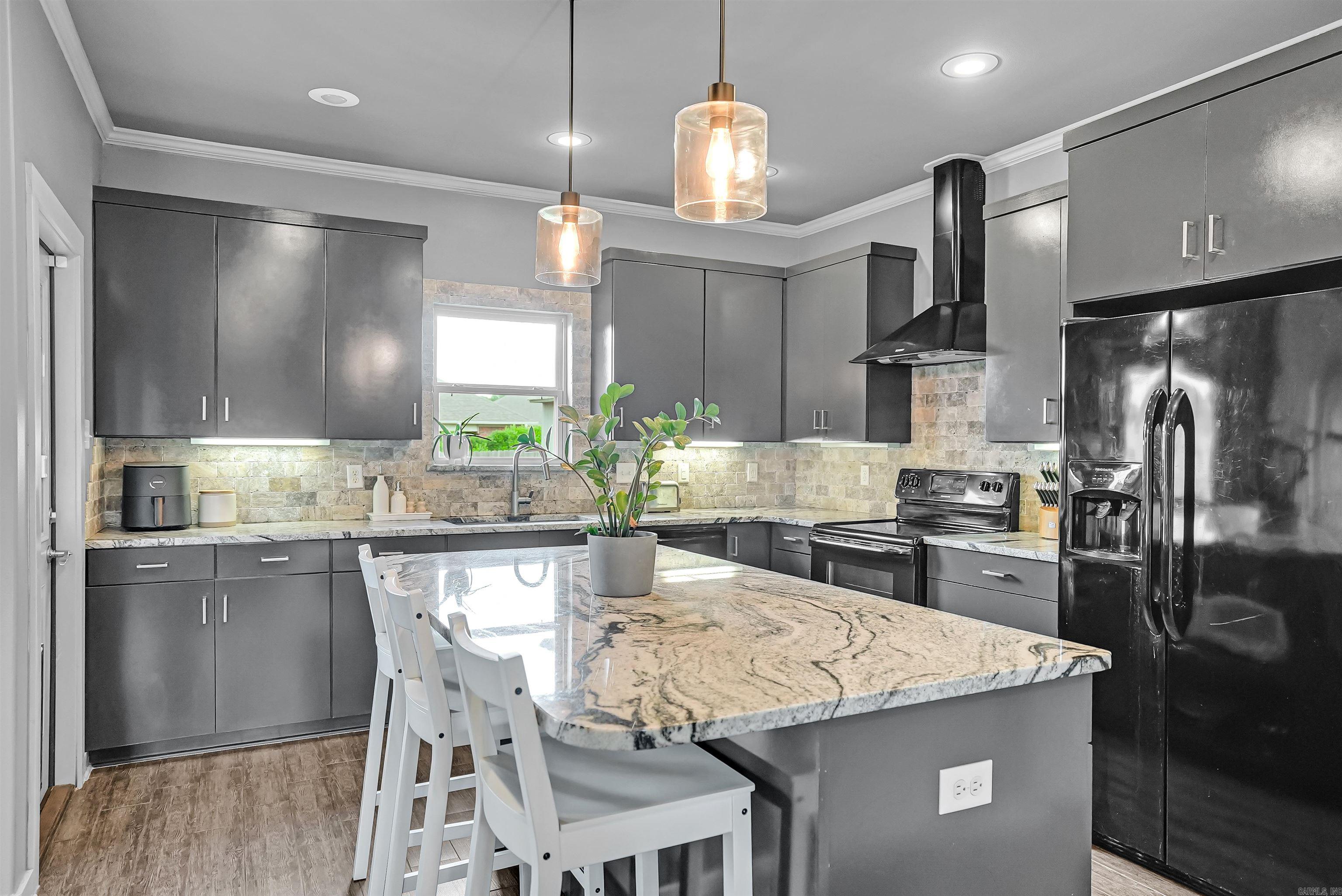 STONEHENGE PLACE - Residential