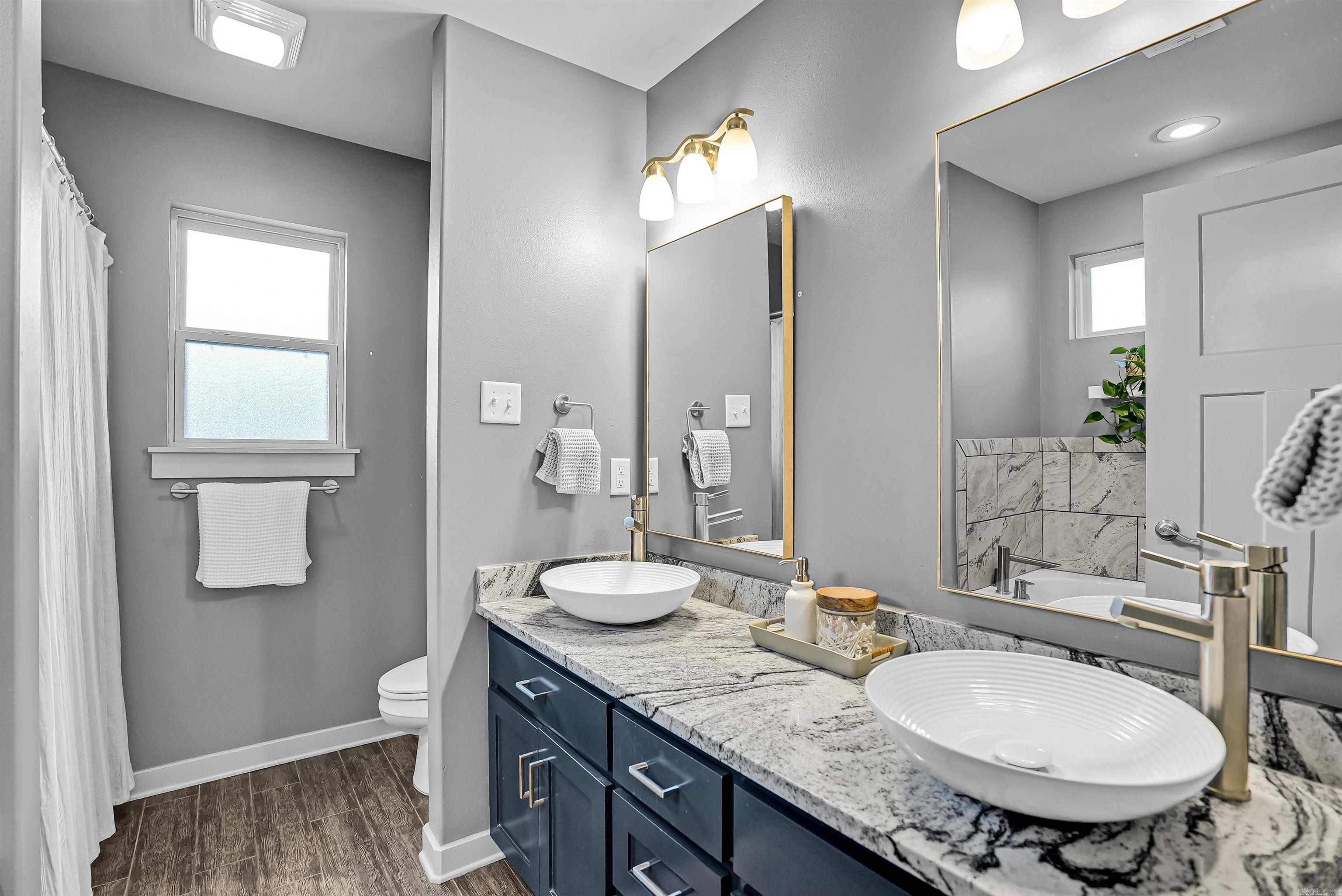 STONEHENGE PLACE - Residential