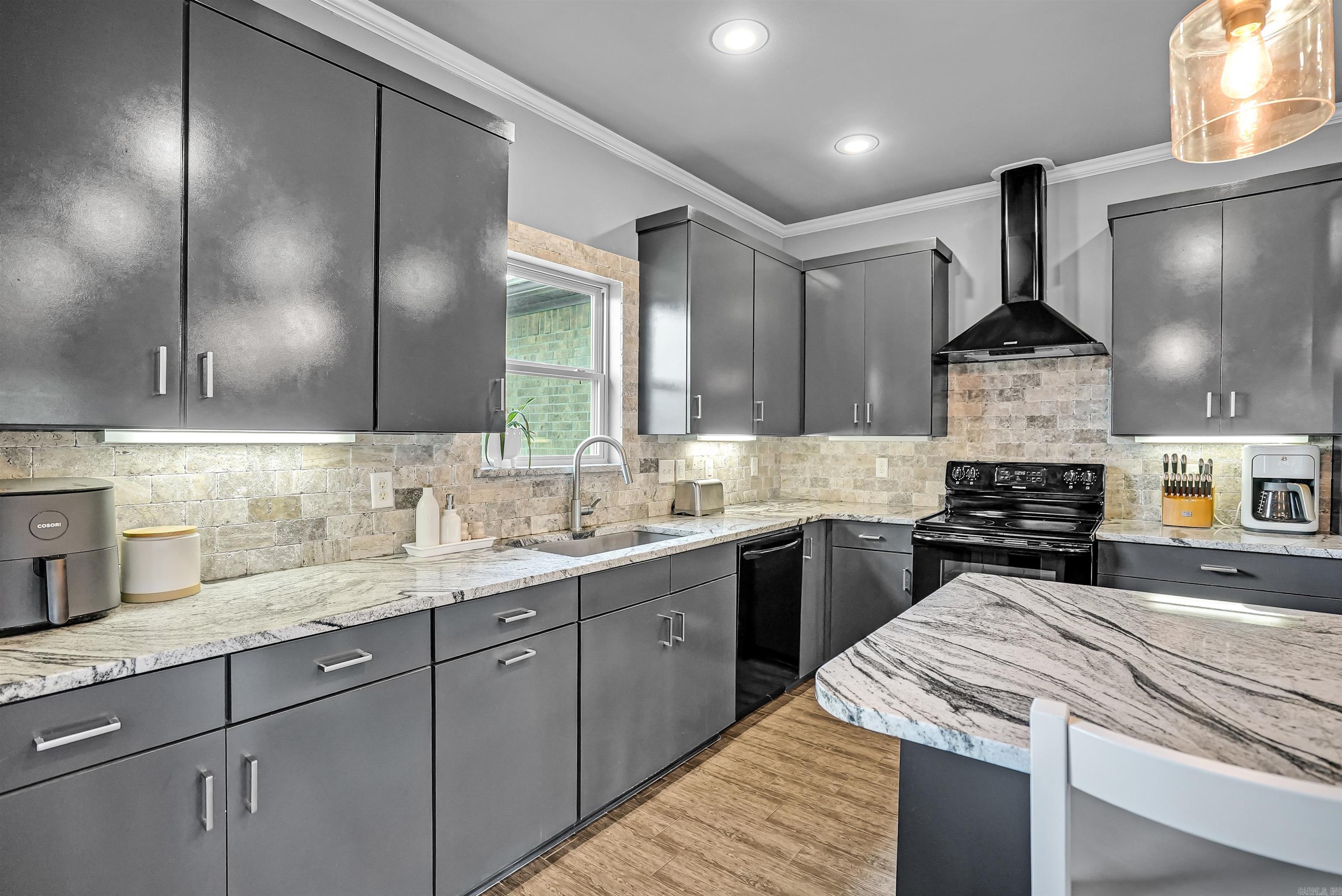 STONEHENGE PLACE - Residential