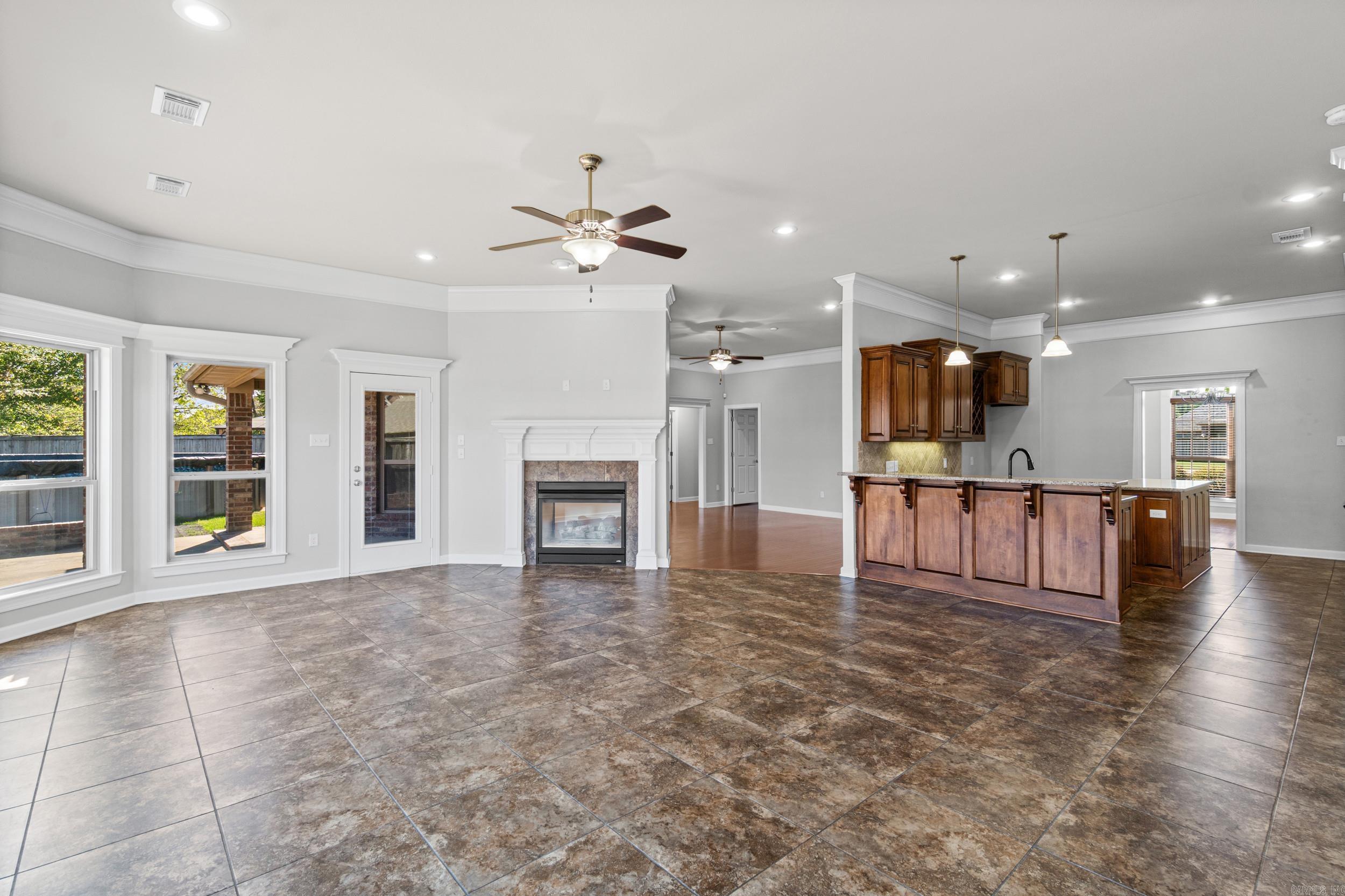 COUNTRY CLUB OF AR THE PH XXIII - Residential