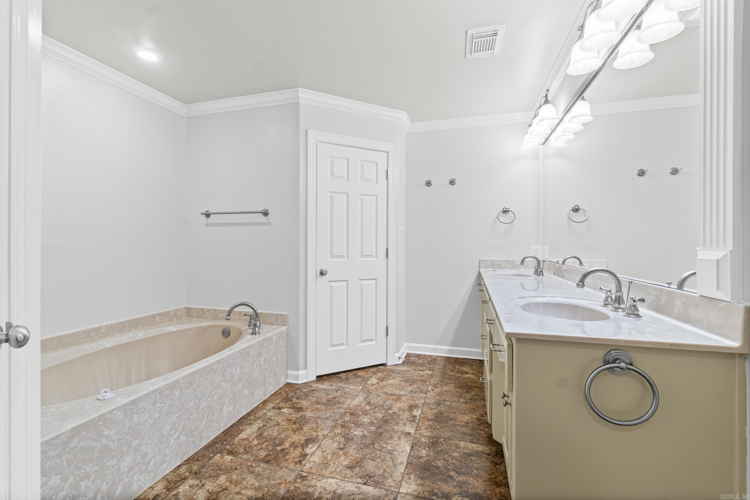 COUNTRY CLUB OF AR THE PH XXIII - Residential