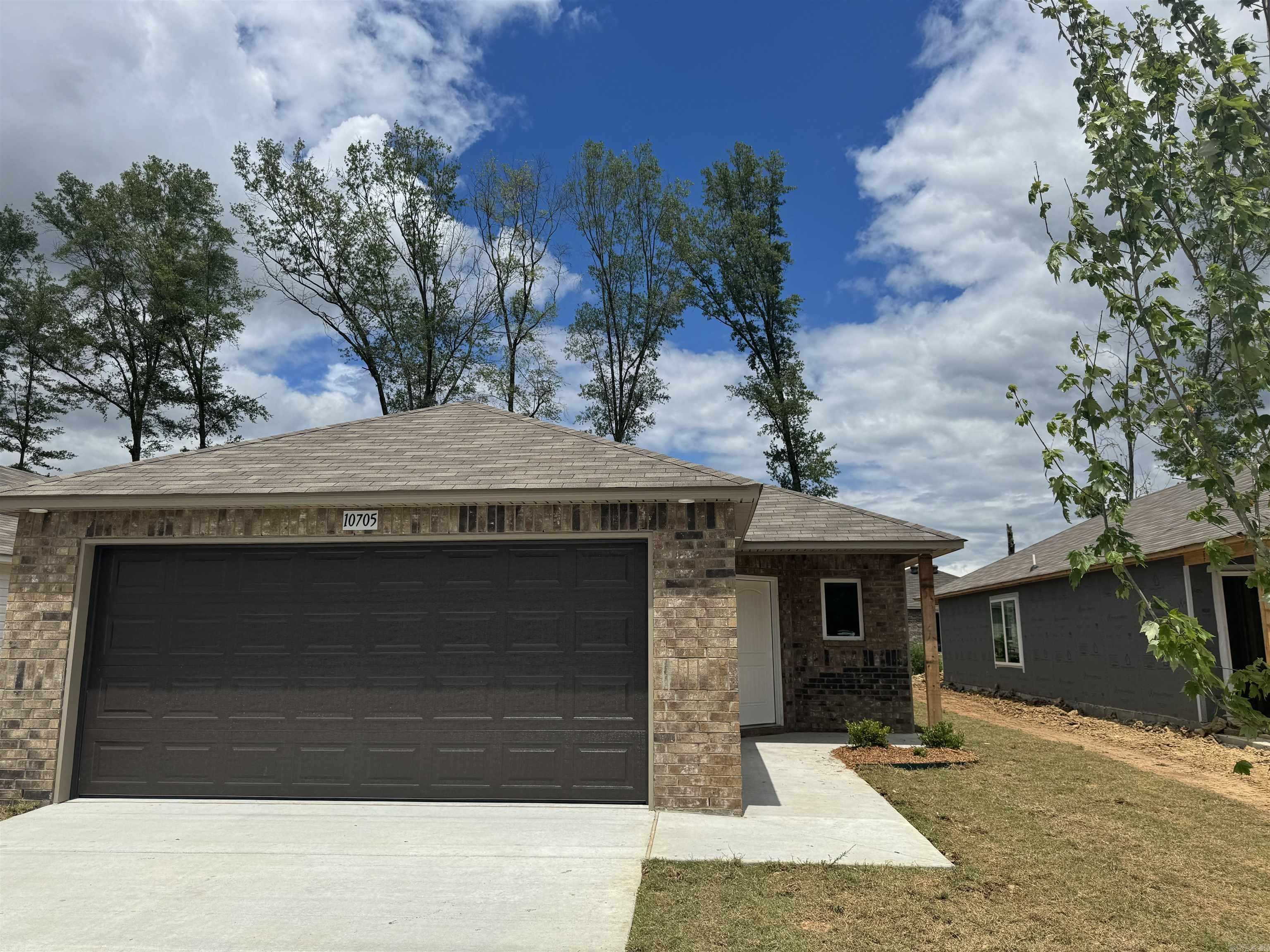 COUNTRY CLUB OF ARK THE - Residential