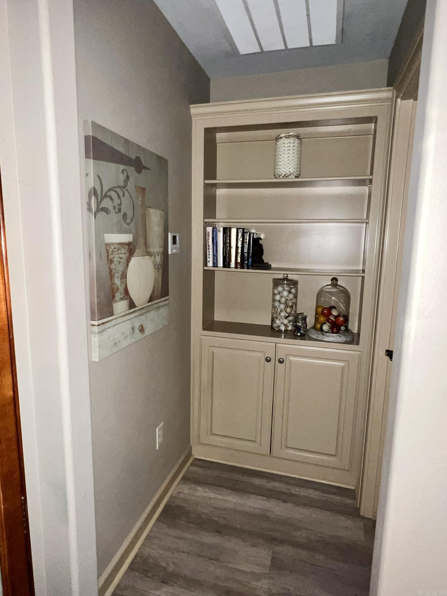 BRENTWOOD - Residential