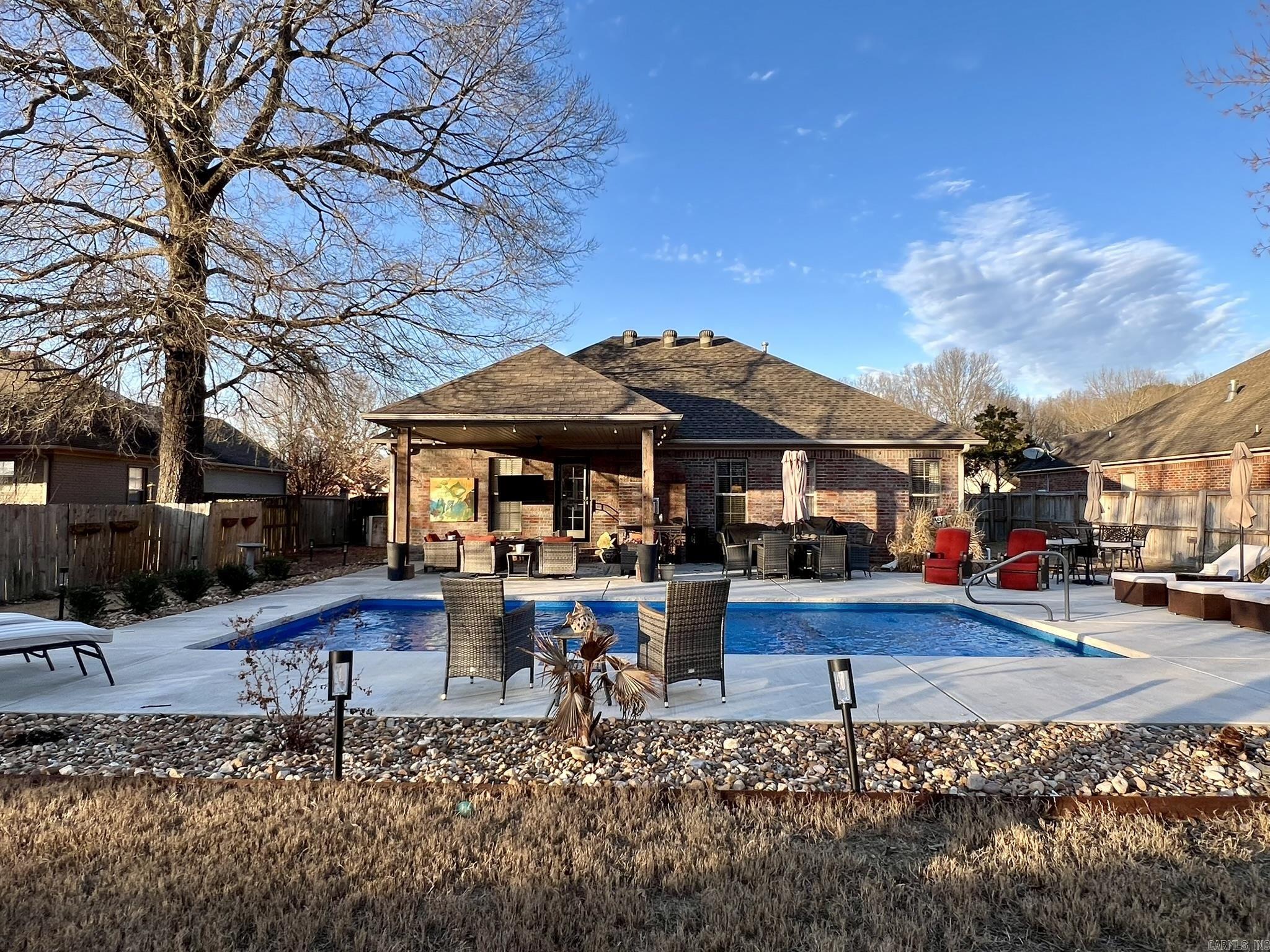 BRENTWOOD - Residential