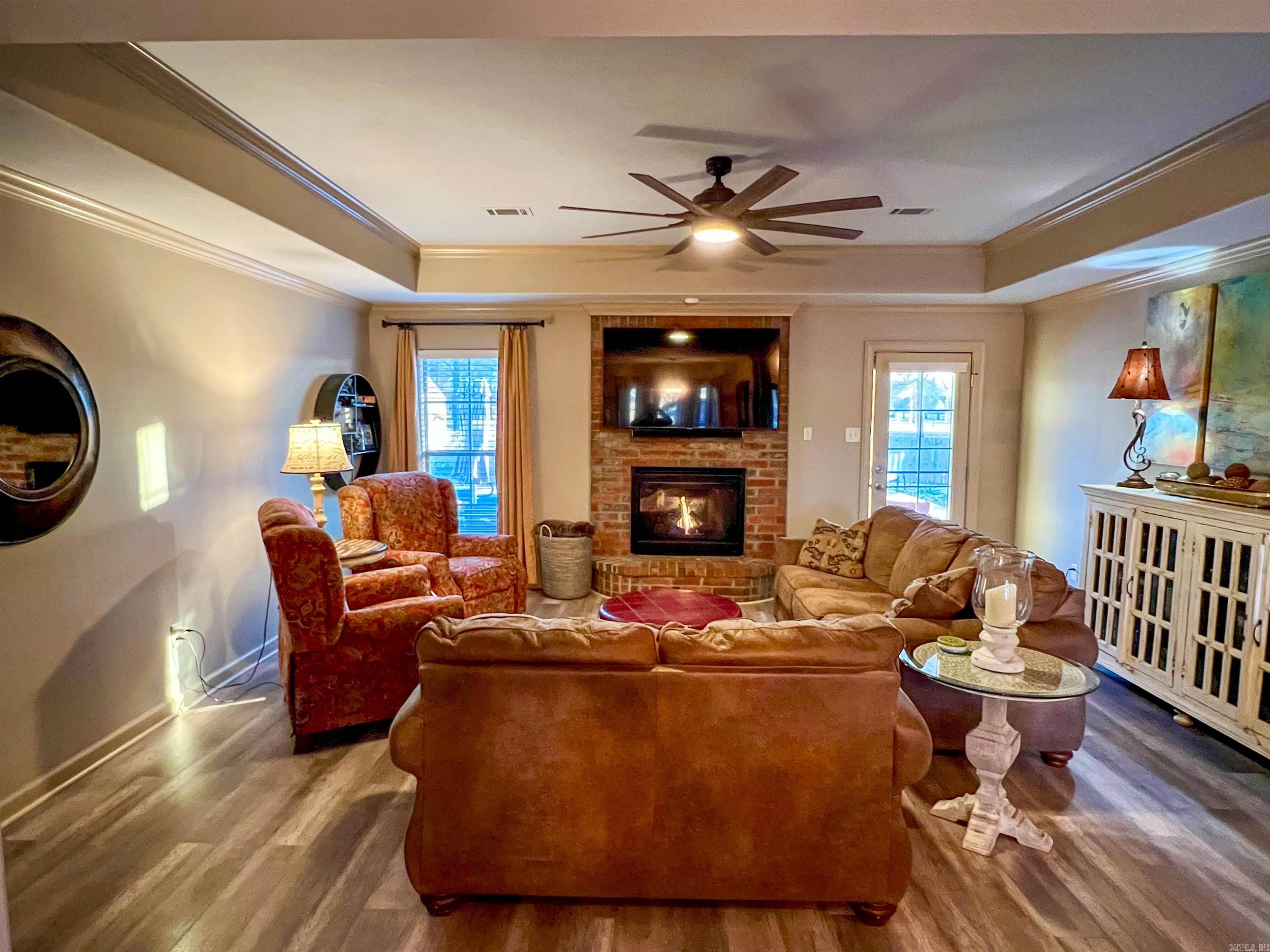 BRENTWOOD - Residential