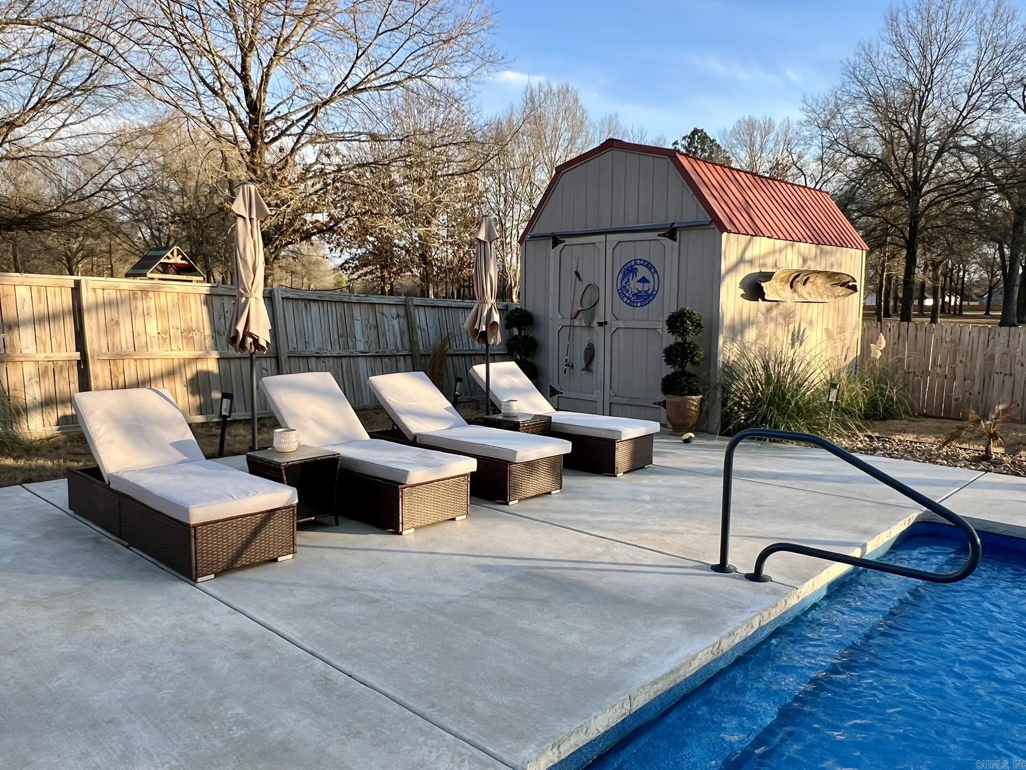 BRENTWOOD - Residential