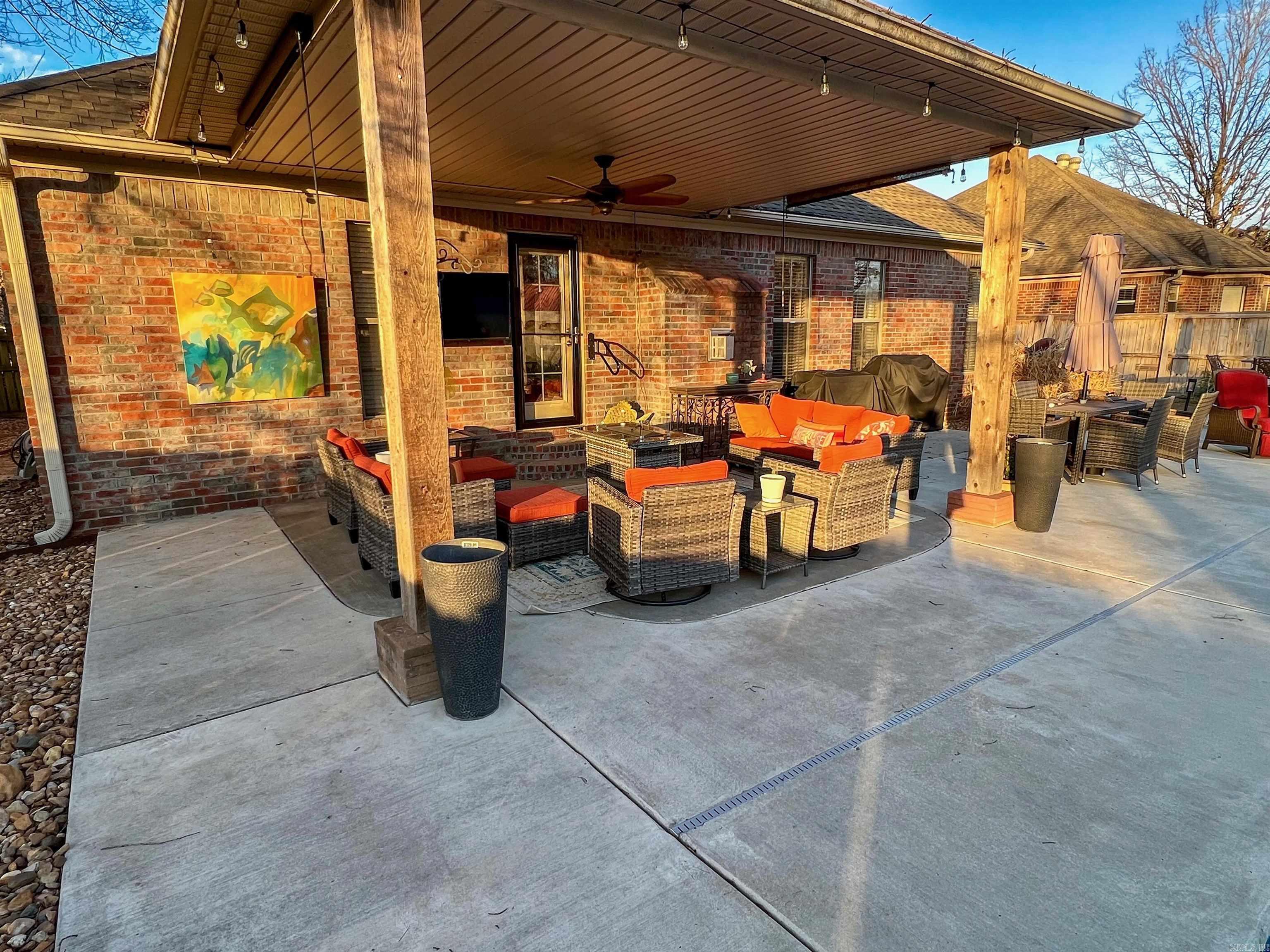 BRENTWOOD - Residential