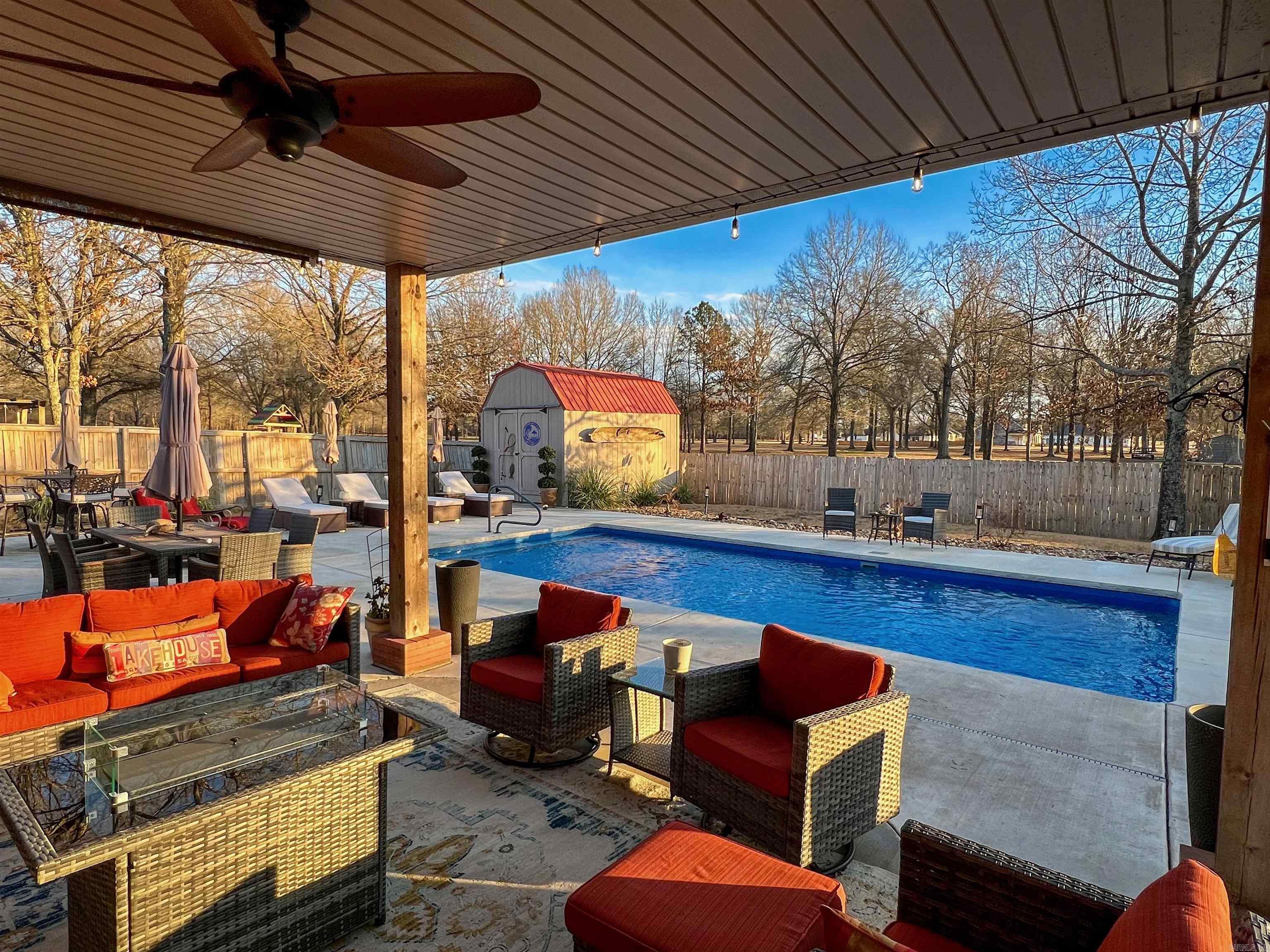 BRENTWOOD - Residential