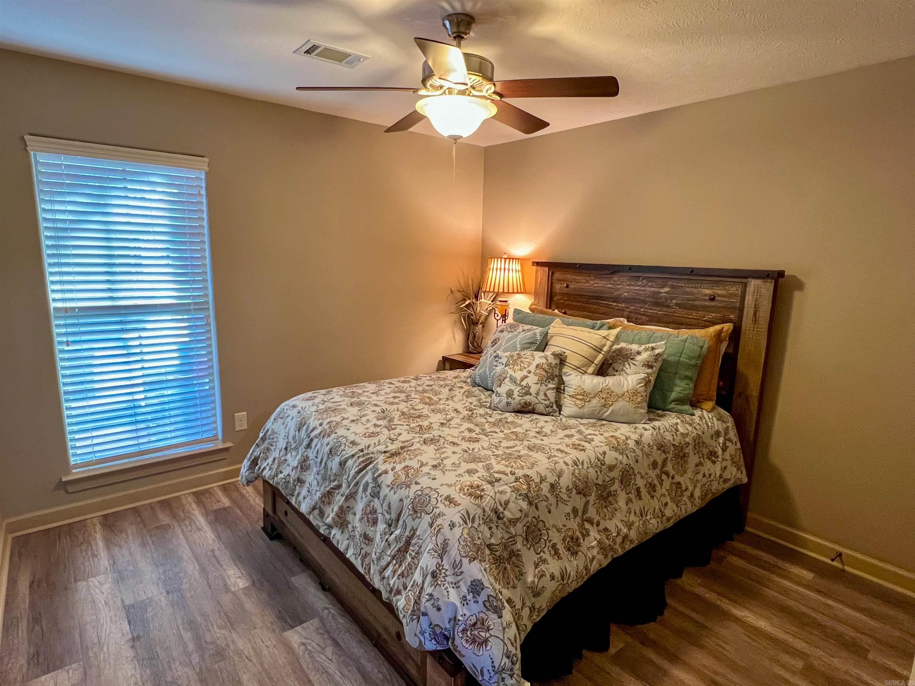 BRENTWOOD - Residential